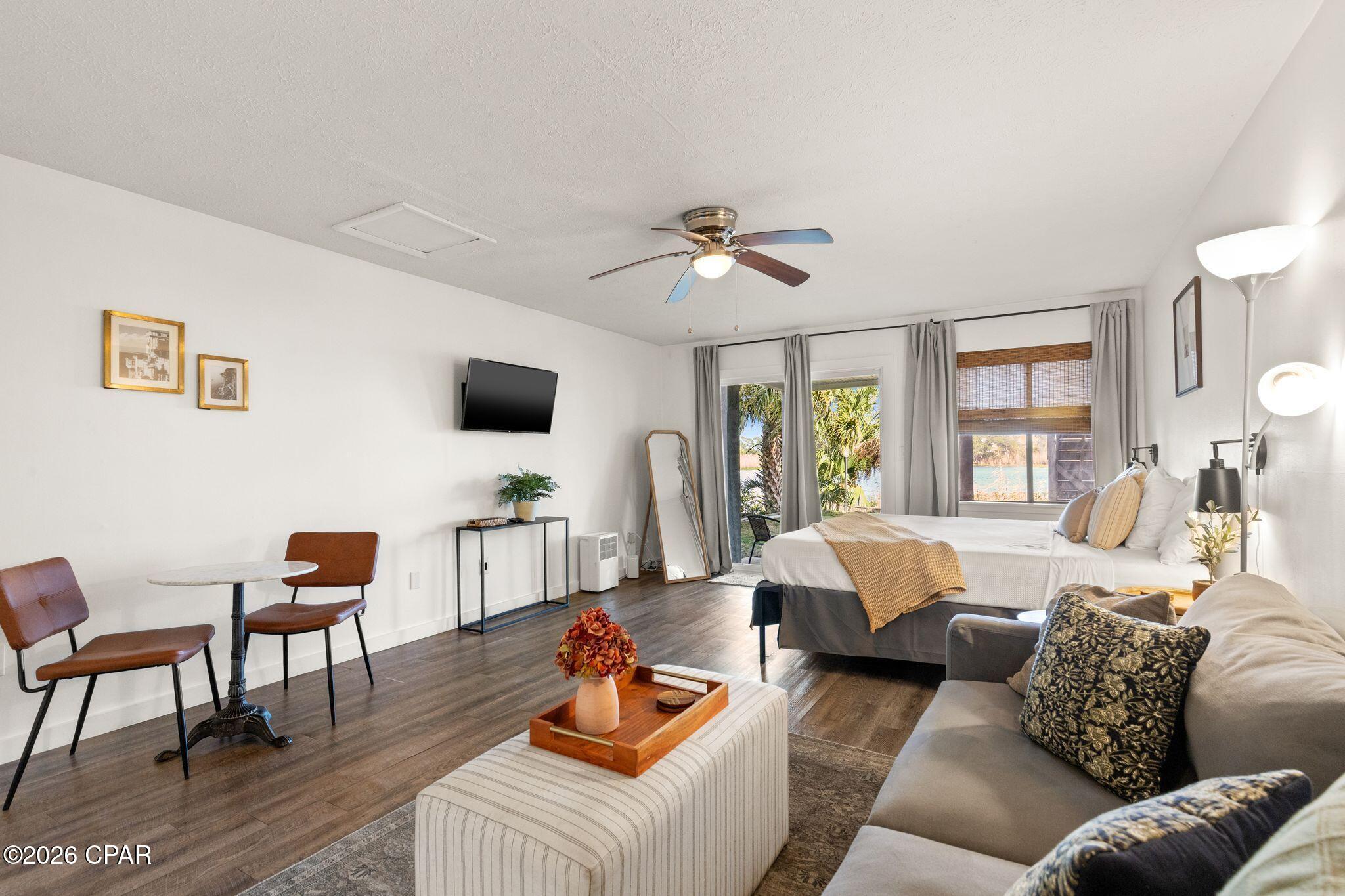 Lullwater Beach - Residential