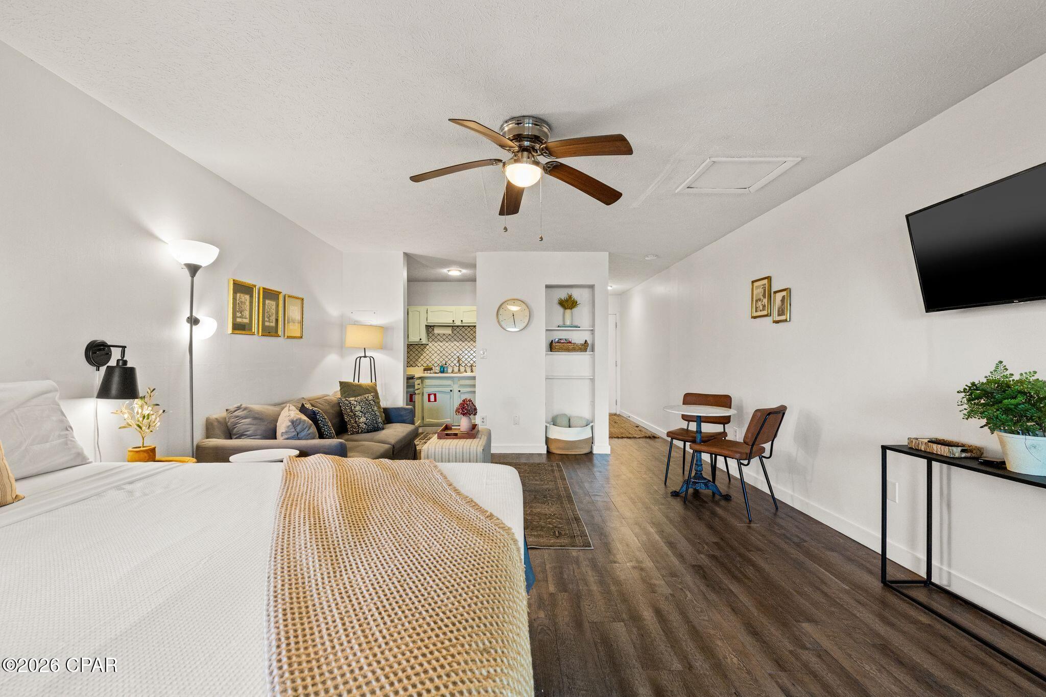 Lullwater Beach - Residential