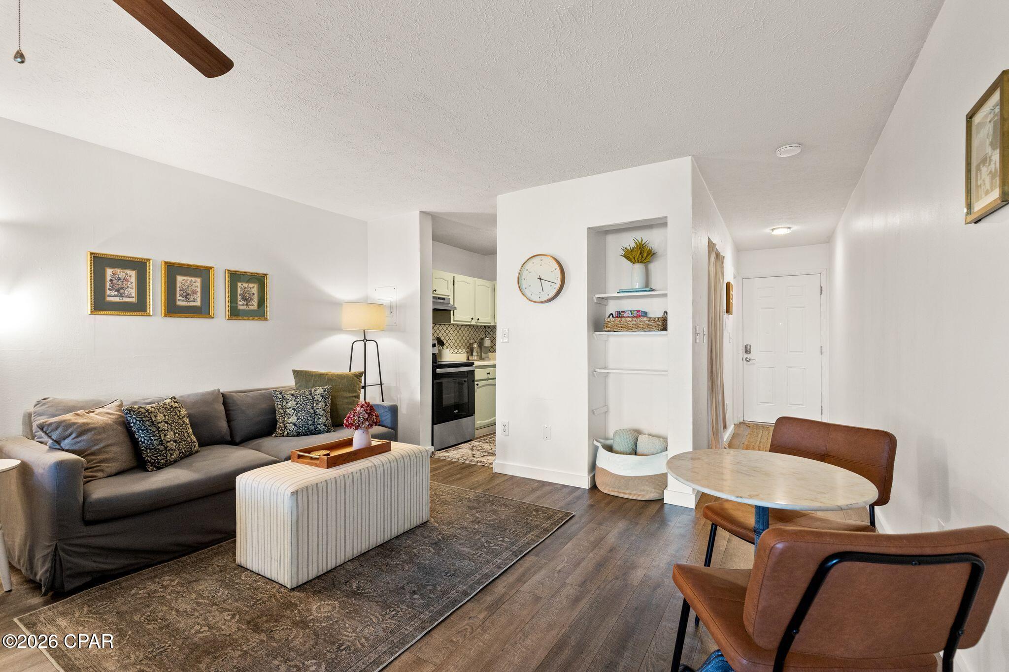 Lullwater Beach - Residential