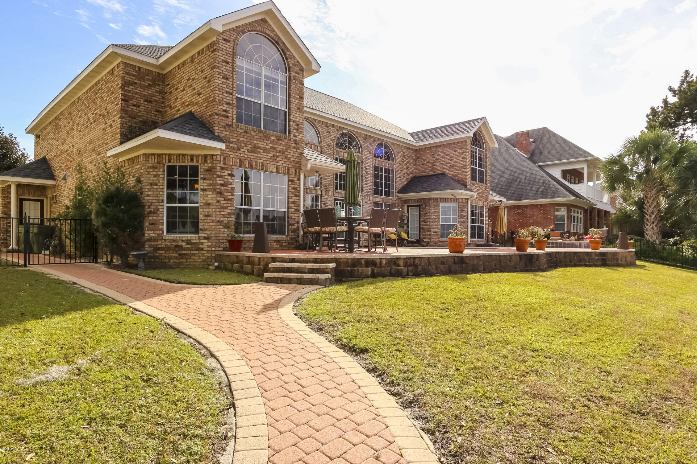 Bay Breeze - Residential