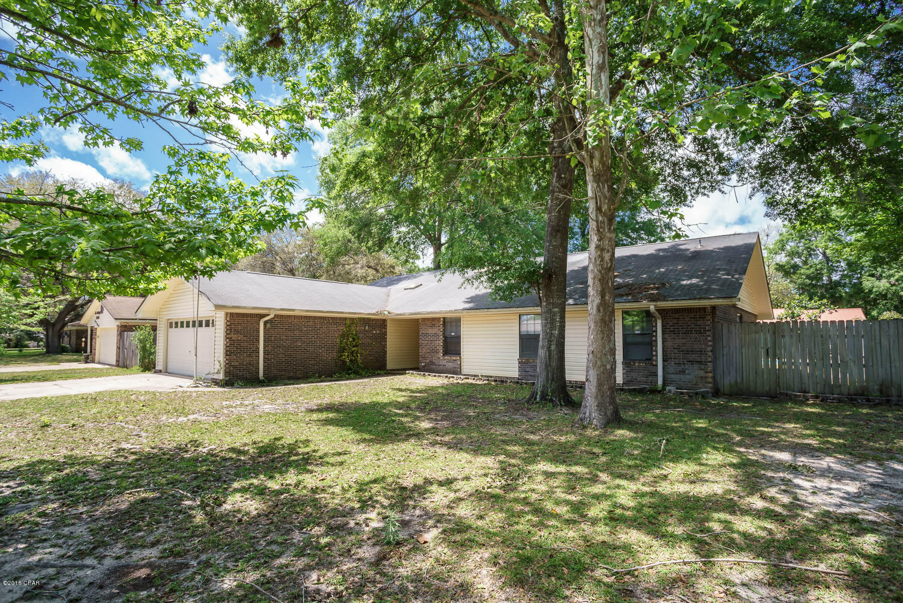 Imperial Oaks - Residential