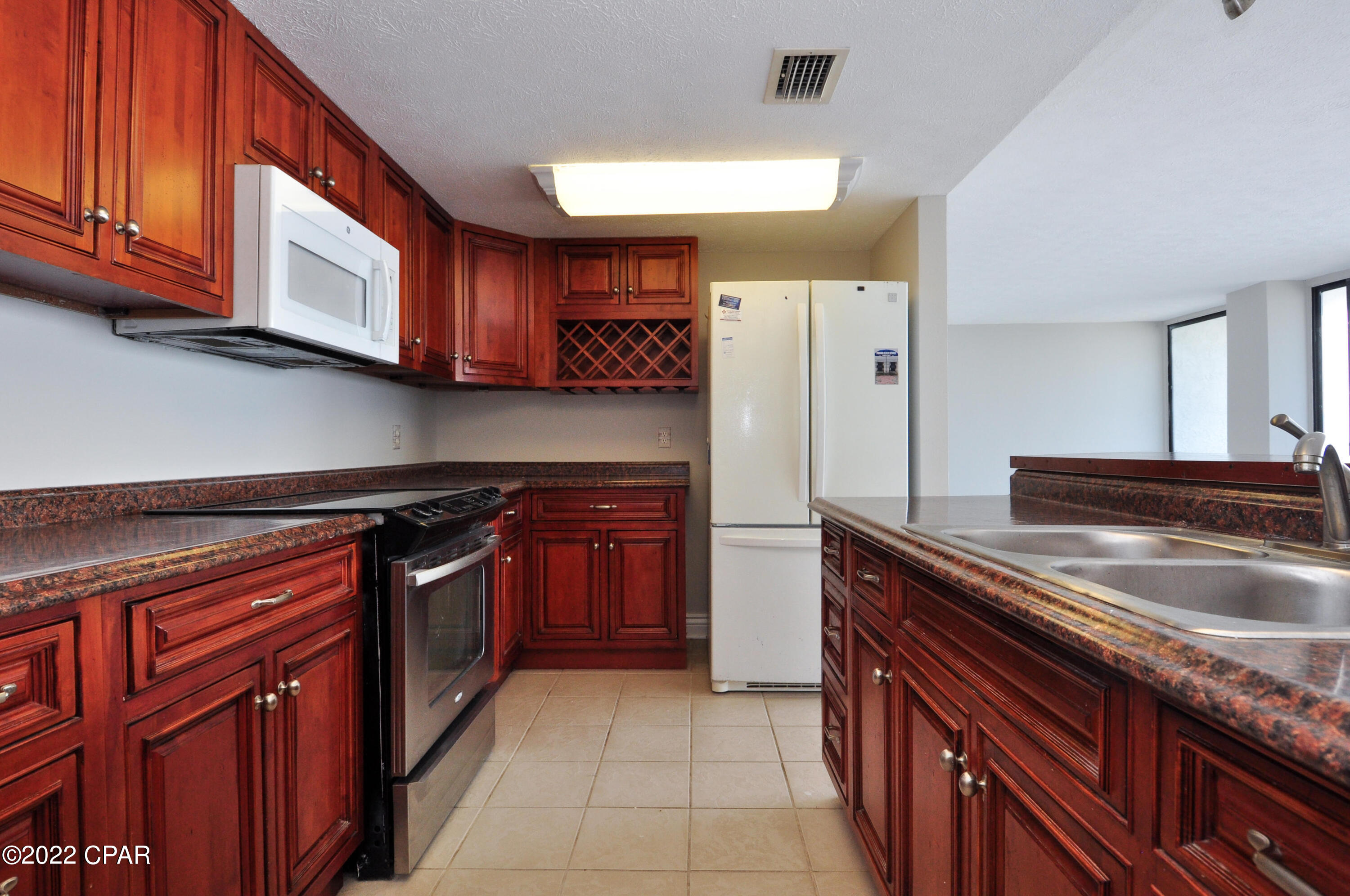 Seachase Condo - Residential