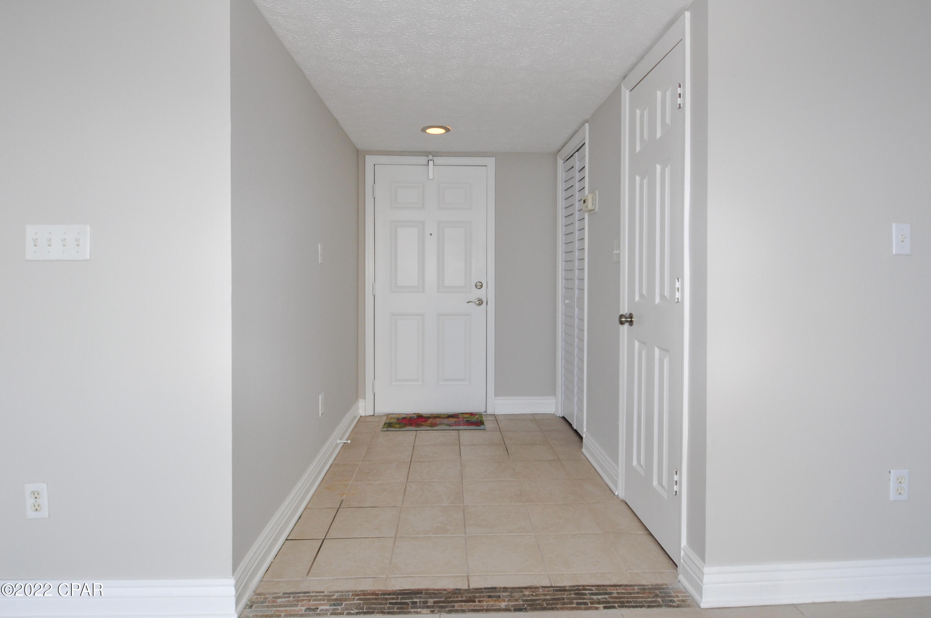 Seachase Condo - Residential