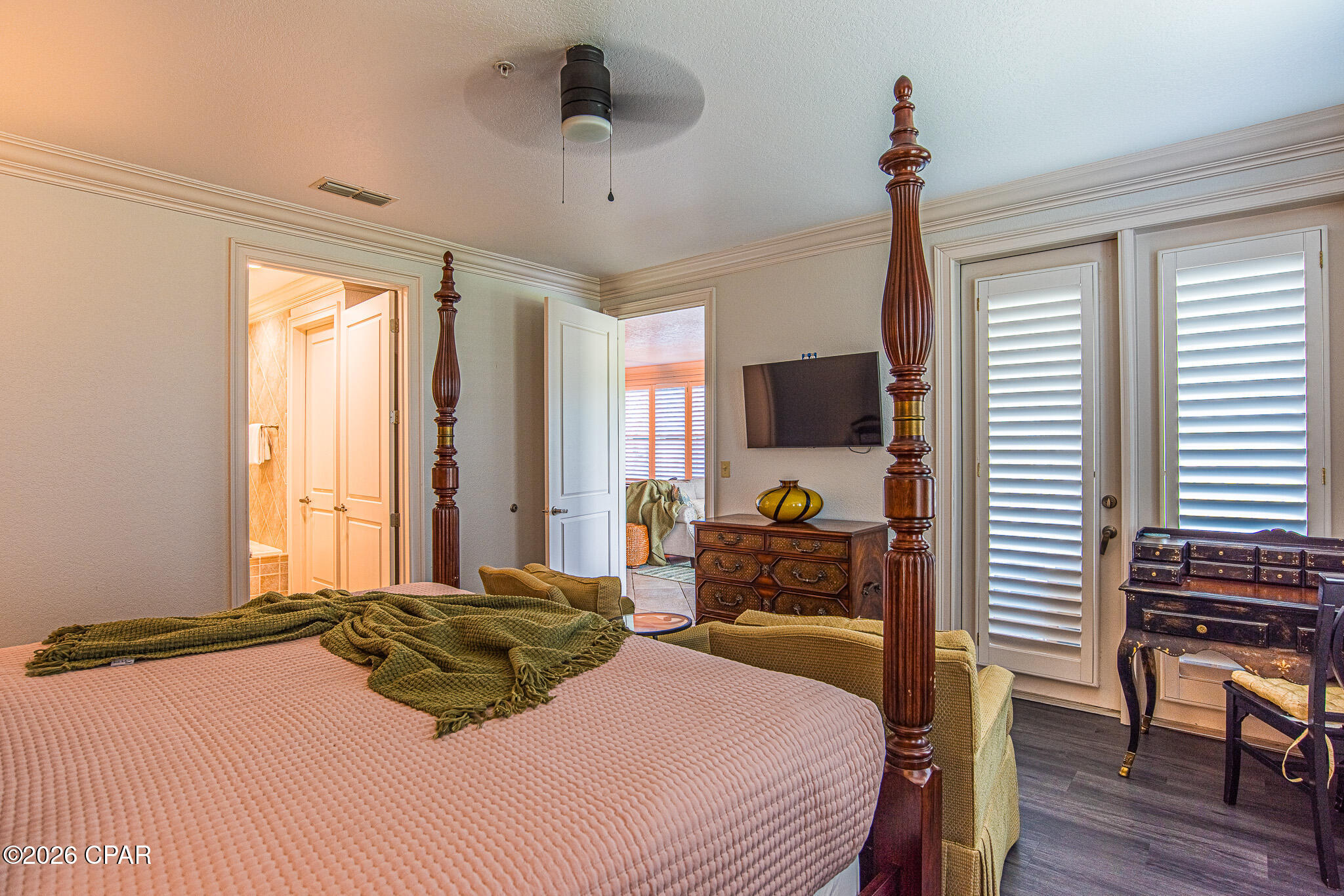 St James Bay - Residential