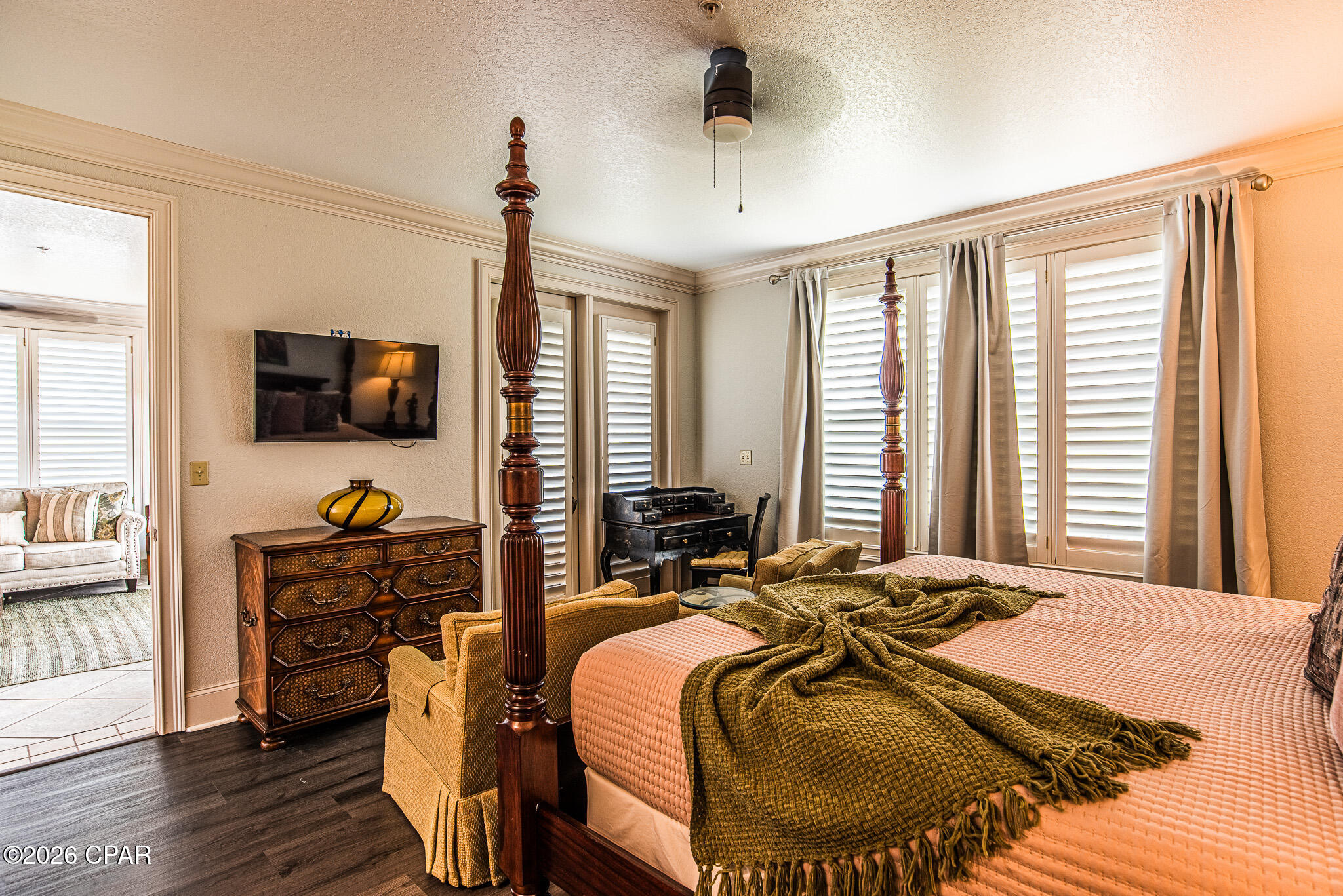 St James Bay - Residential