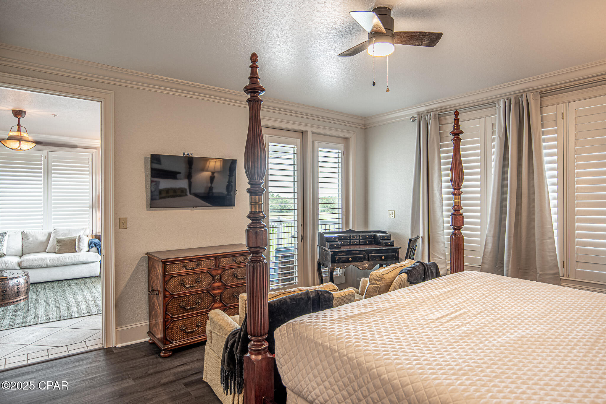 St James Bay - Residential