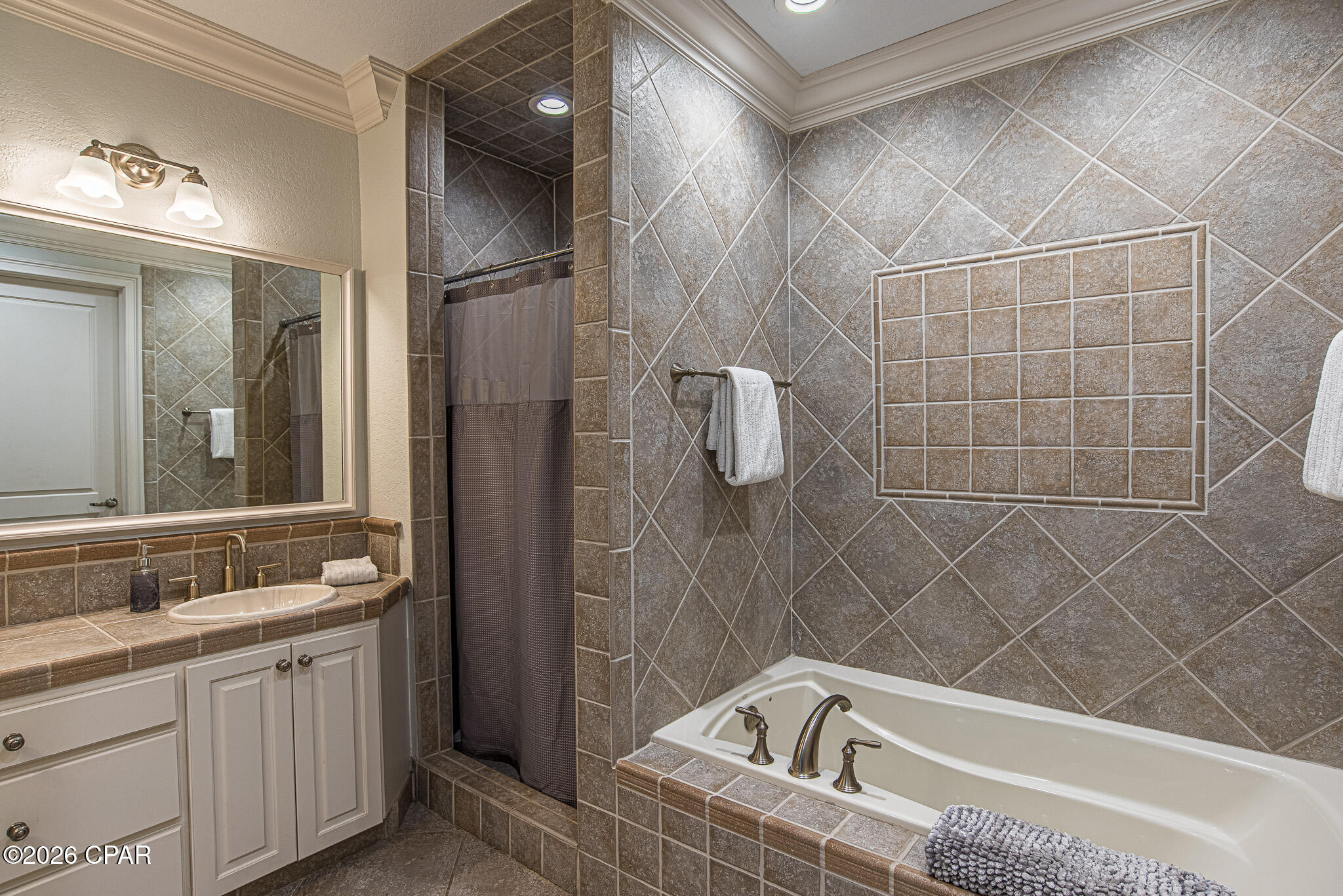 St James Bay - Residential