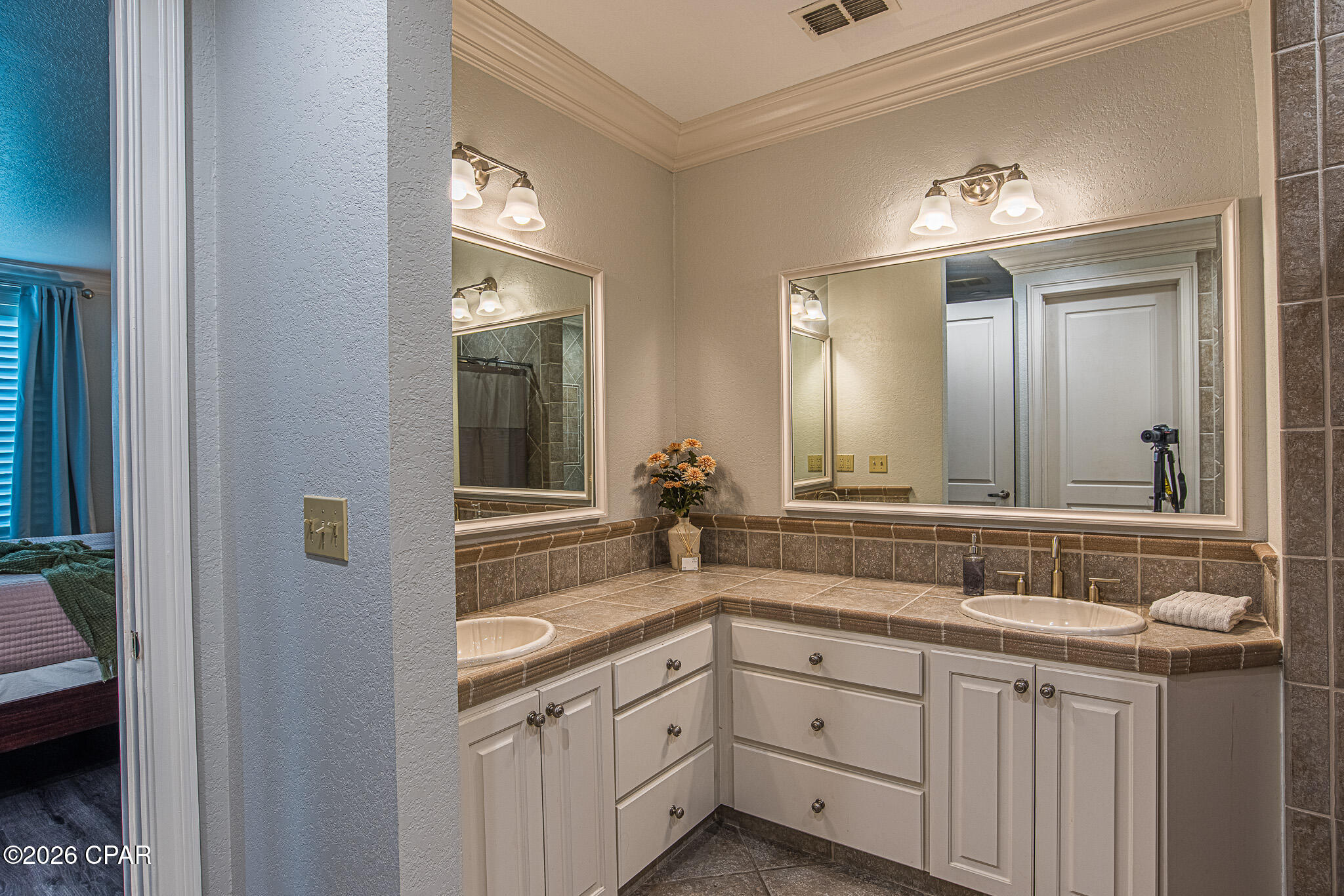 St James Bay - Residential