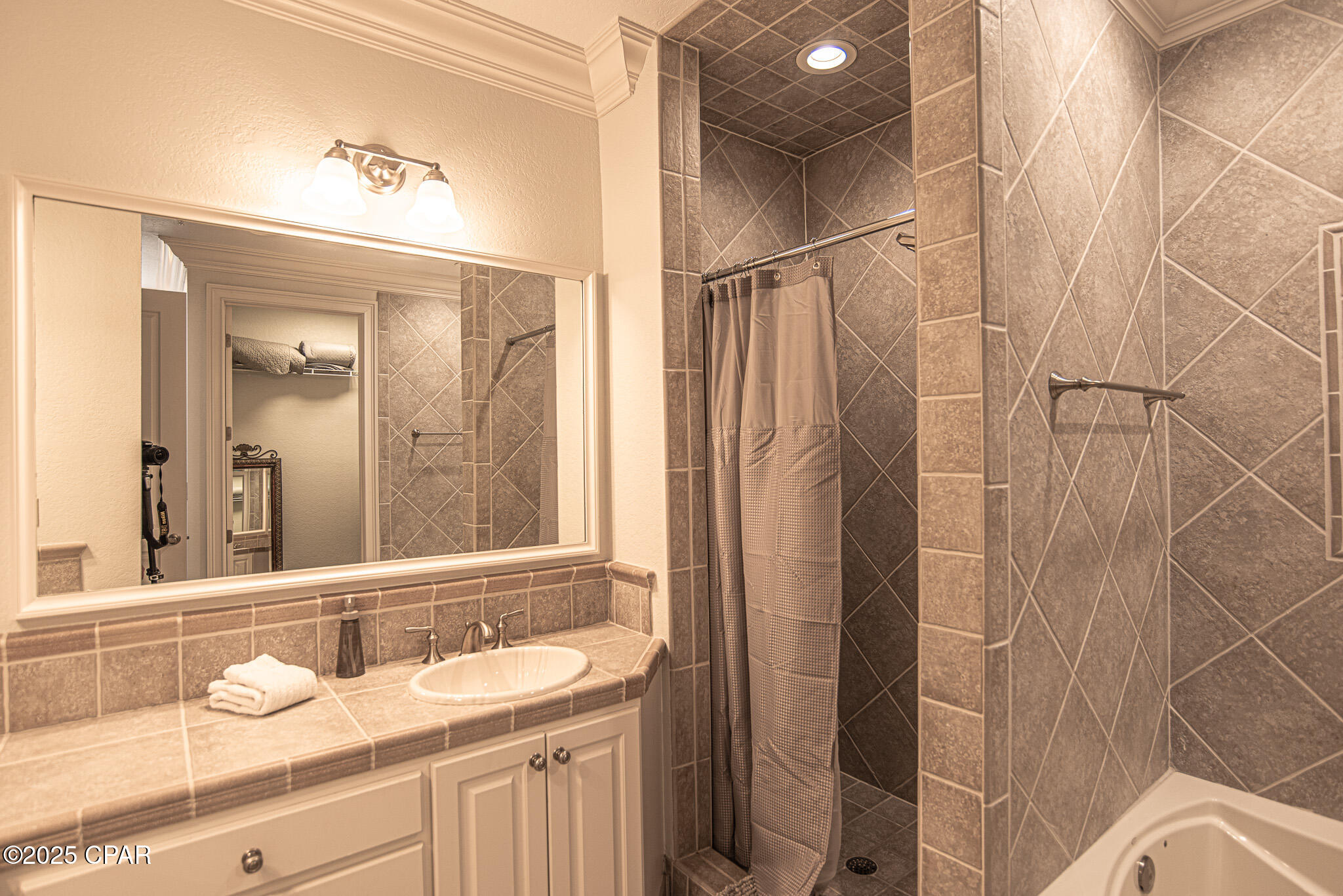 St James Bay - Residential