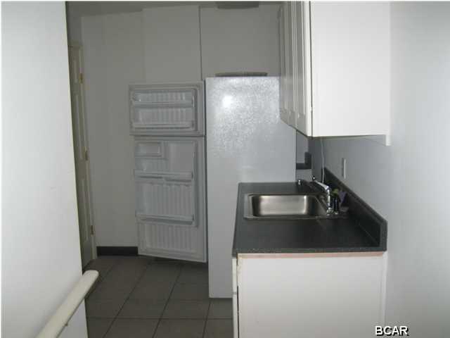 Thompson - Commercial Lease