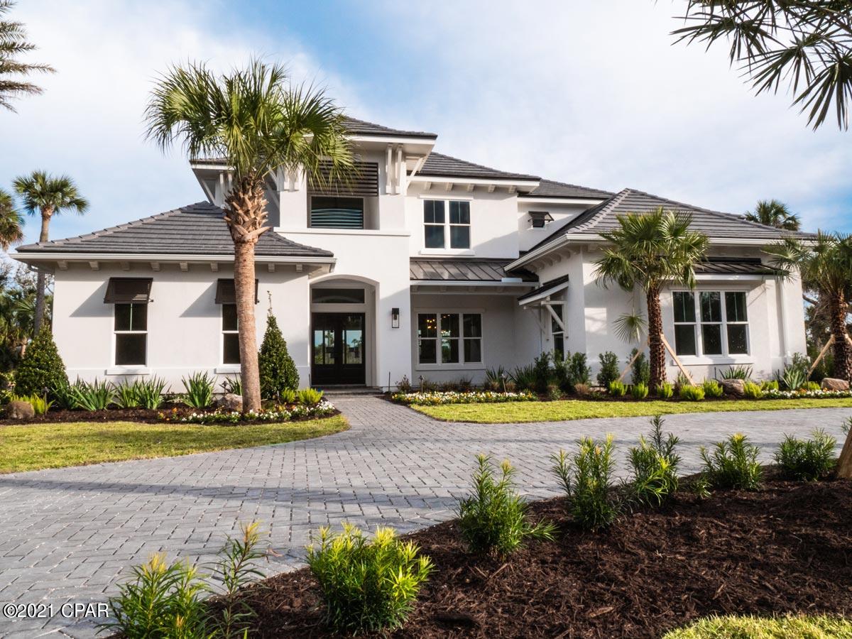 Bay Park Manor - Residential