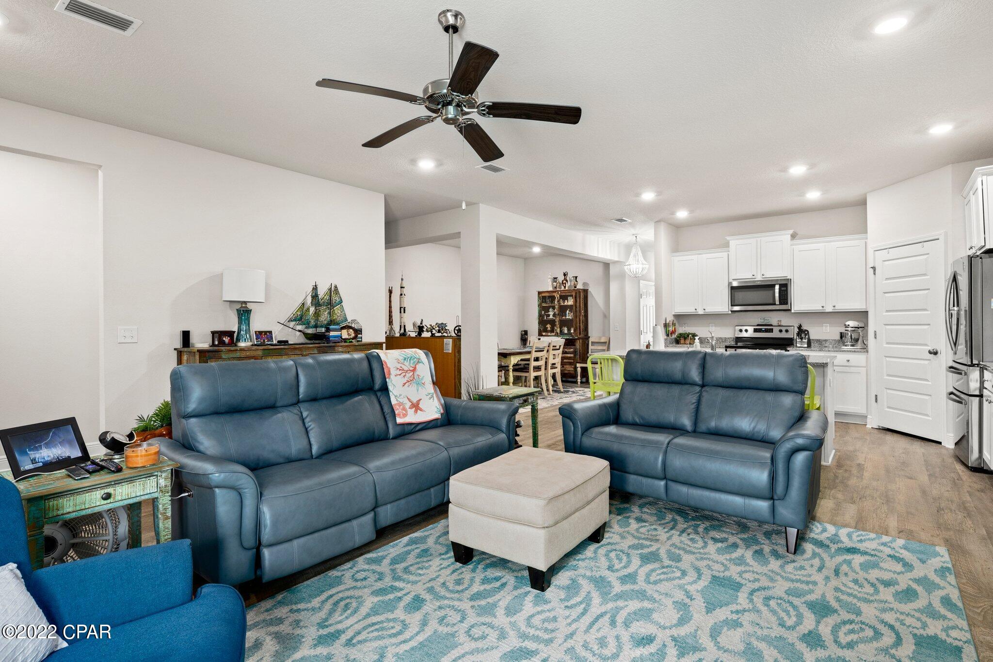 Emerald Cove Villas - Residential