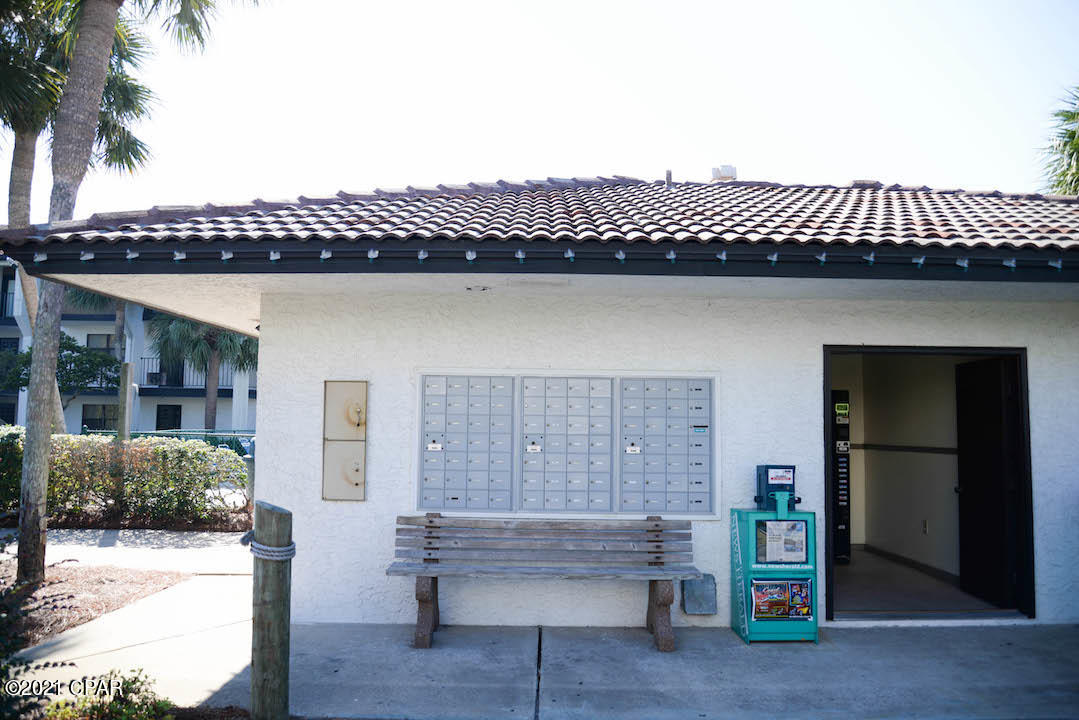 Edgewater Golf Villas V-B - Residential