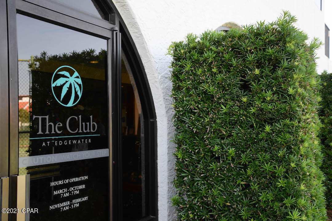 Edgewater Golf Villas V-B - Residential