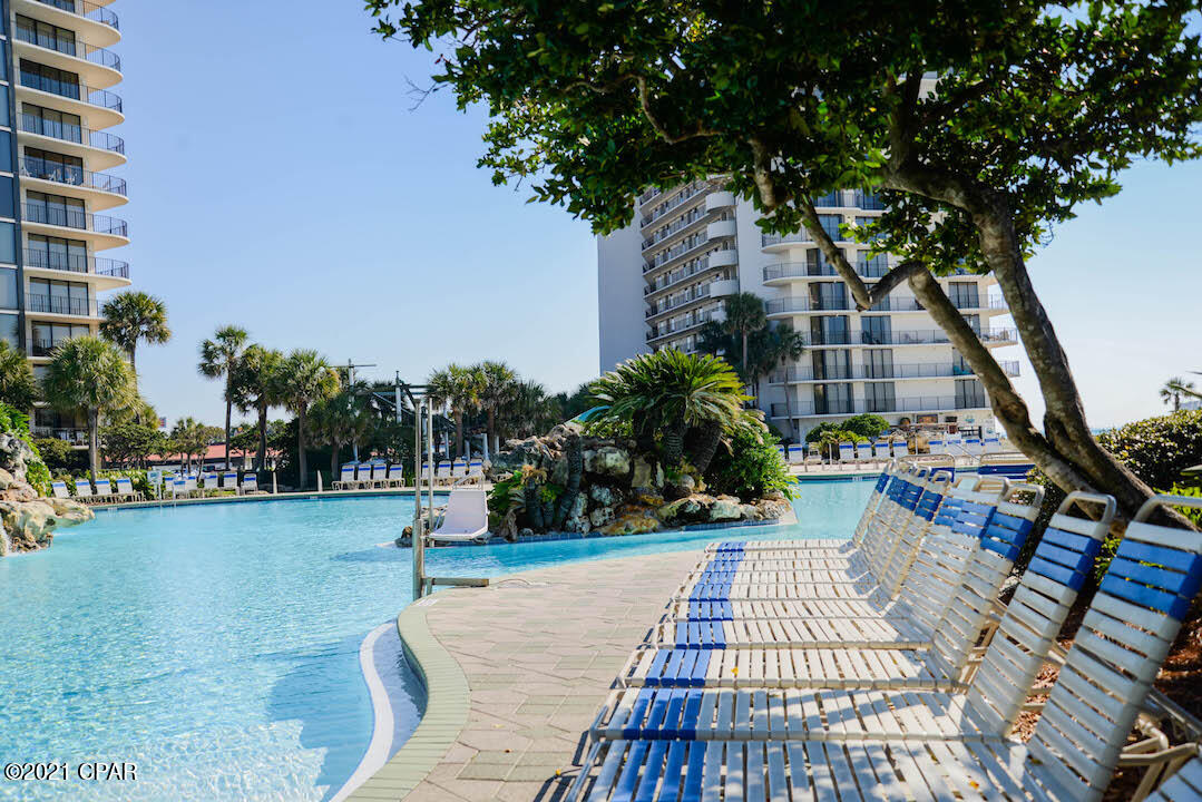 Edgewater Golf Villas V-B - Residential