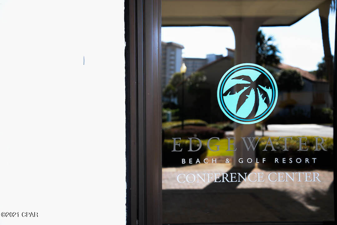 Edgewater Golf Villas V-B - Residential