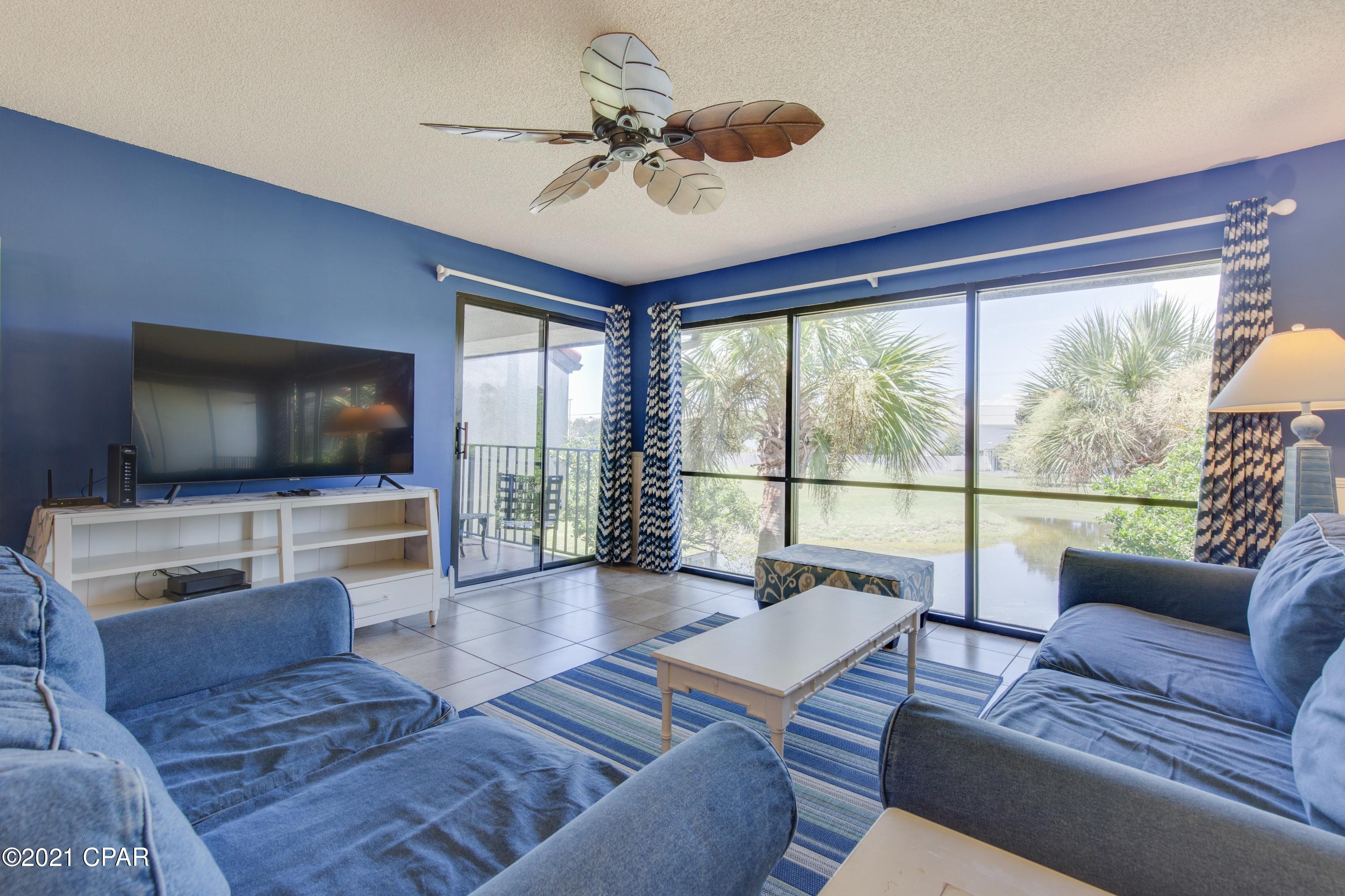 Edgewater Golf Villas V-B - Residential