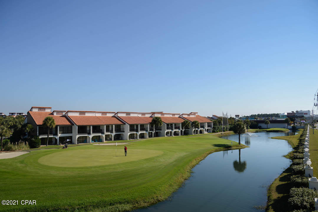 Edgewater Golf Villas V-B - Residential