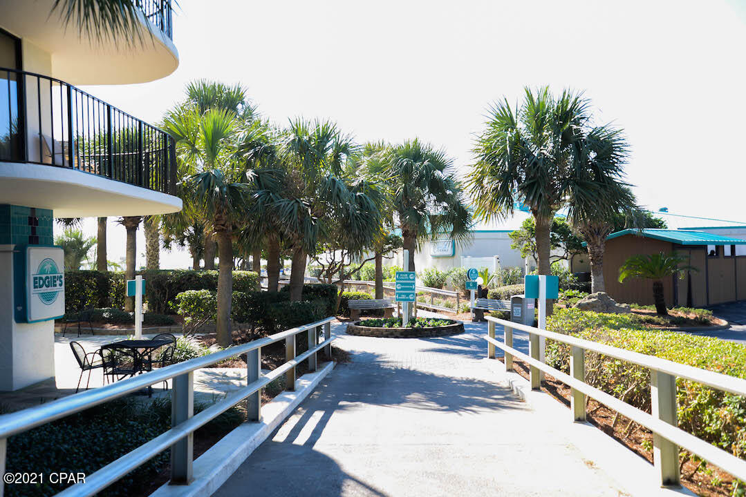 Edgewater Golf Villas V-B - Residential