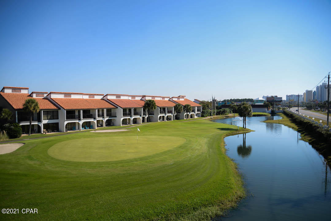 Edgewater Golf Villas V-B - Residential