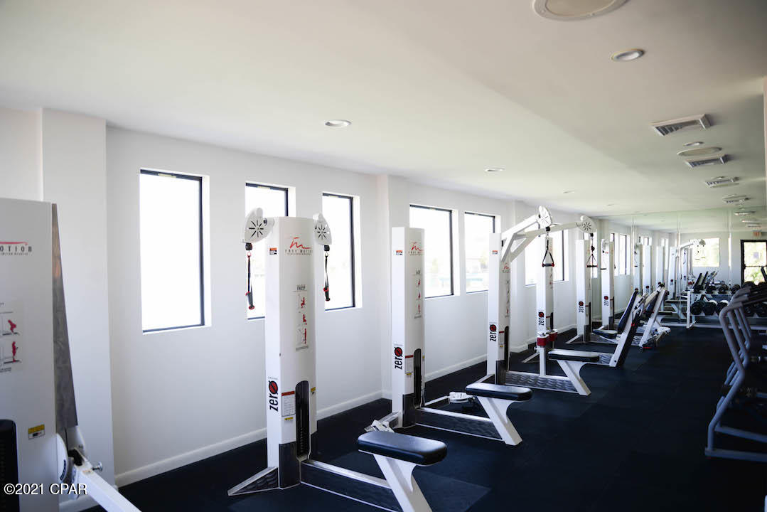 Edgewater Golf Villas V-B - Residential