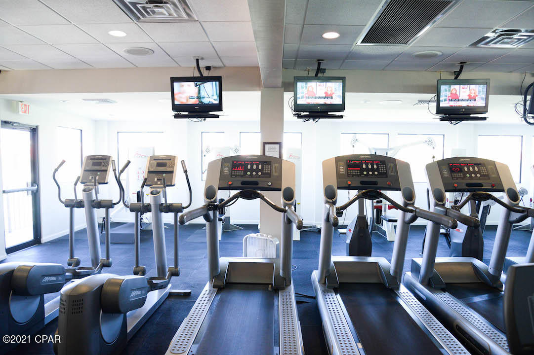 Edgewater Golf Villas V-B - Residential