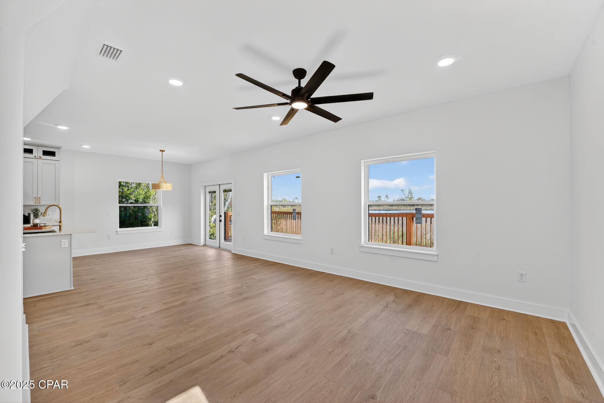 Shadow Bay Unt 3 & 4 - Residential