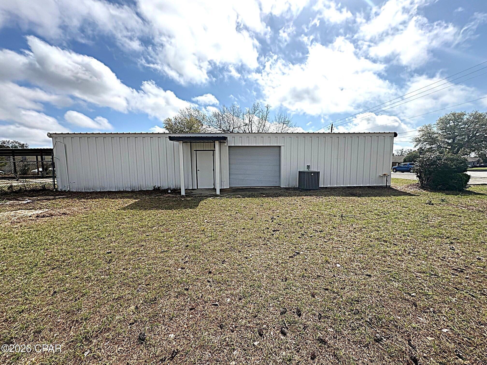 [No Recorded Subdiv] - Commercial Sale