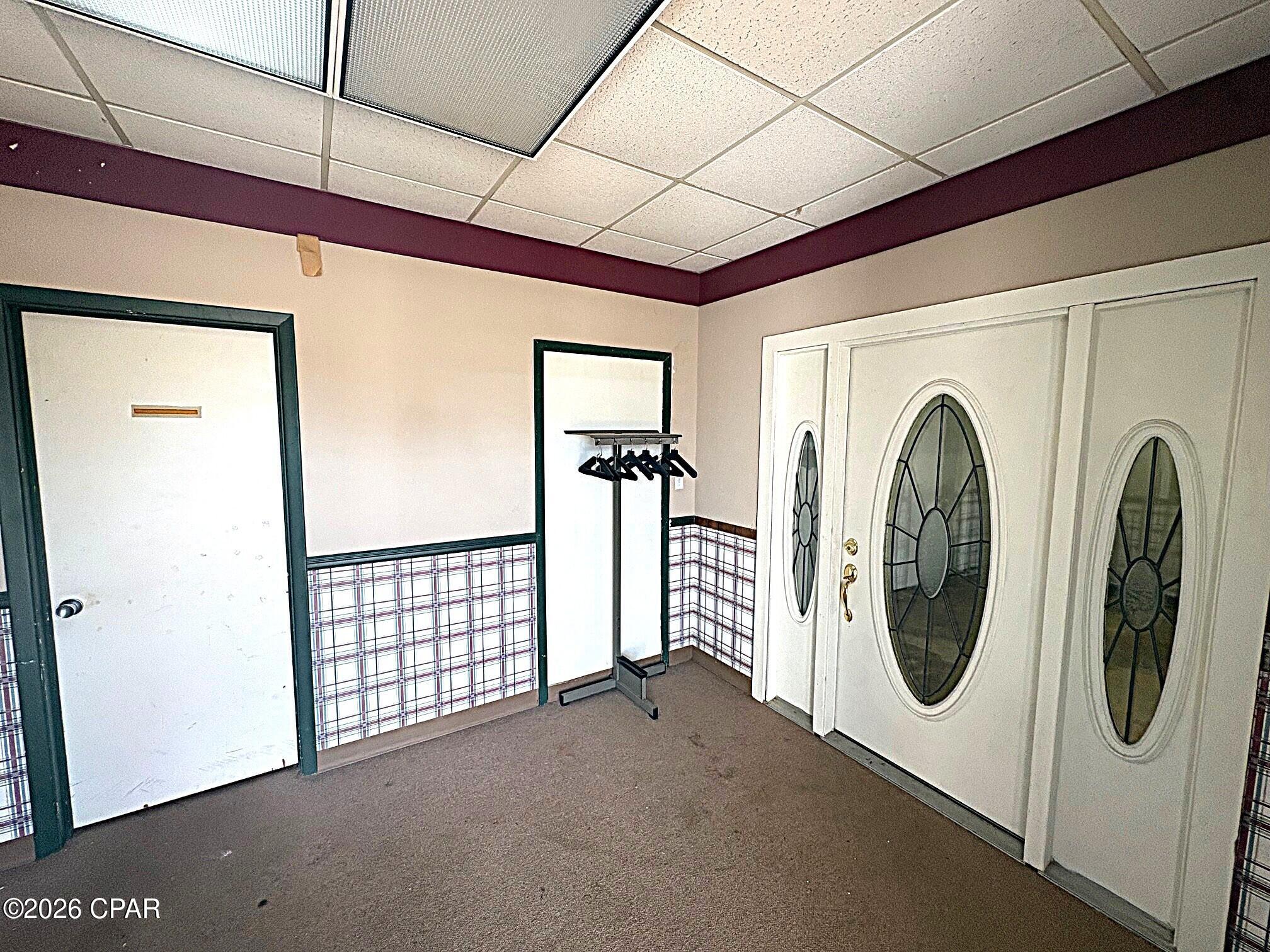 [No Recorded Subdiv] - Commercial Sale