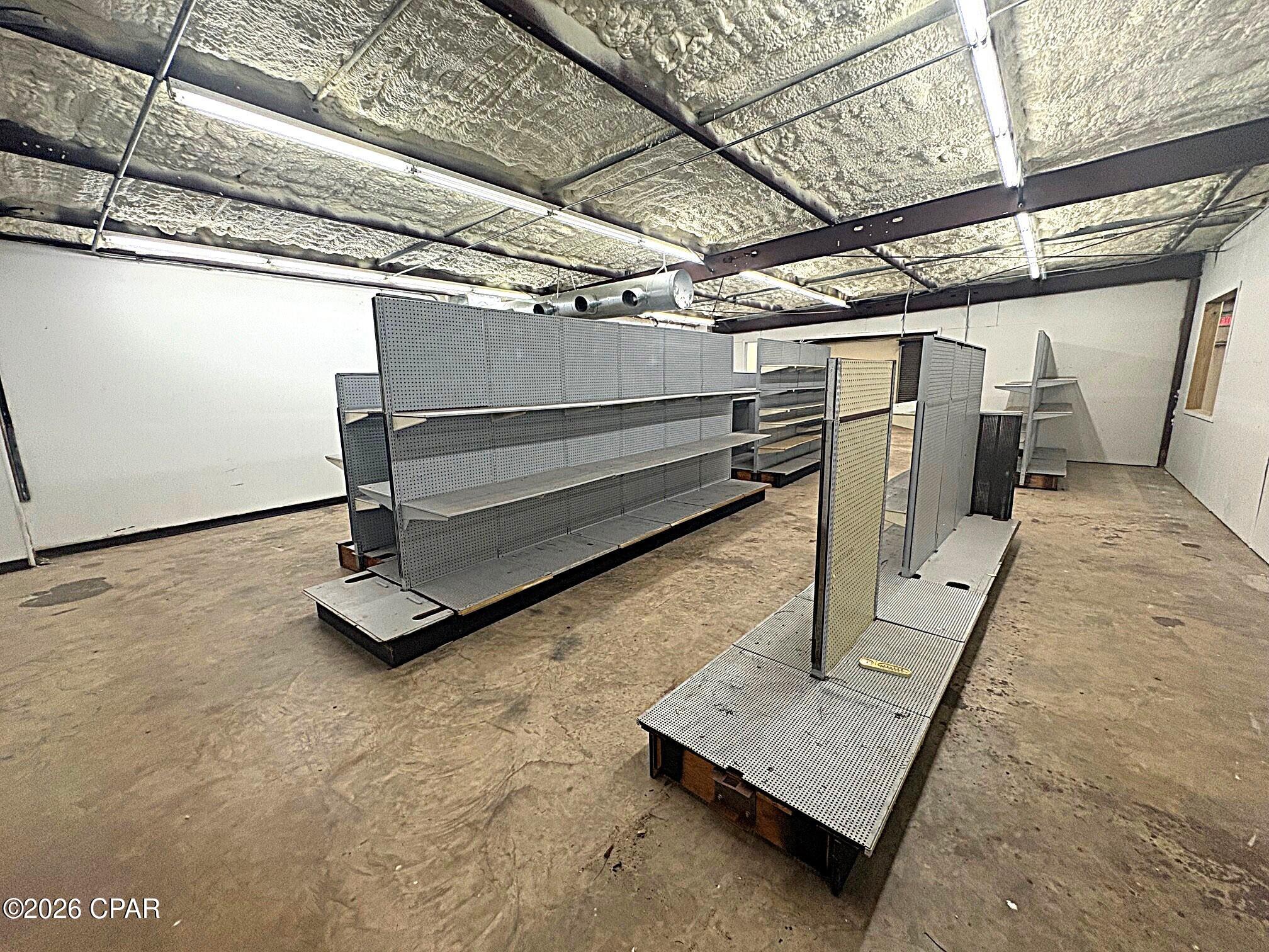 [No Recorded Subdiv] - Commercial Sale