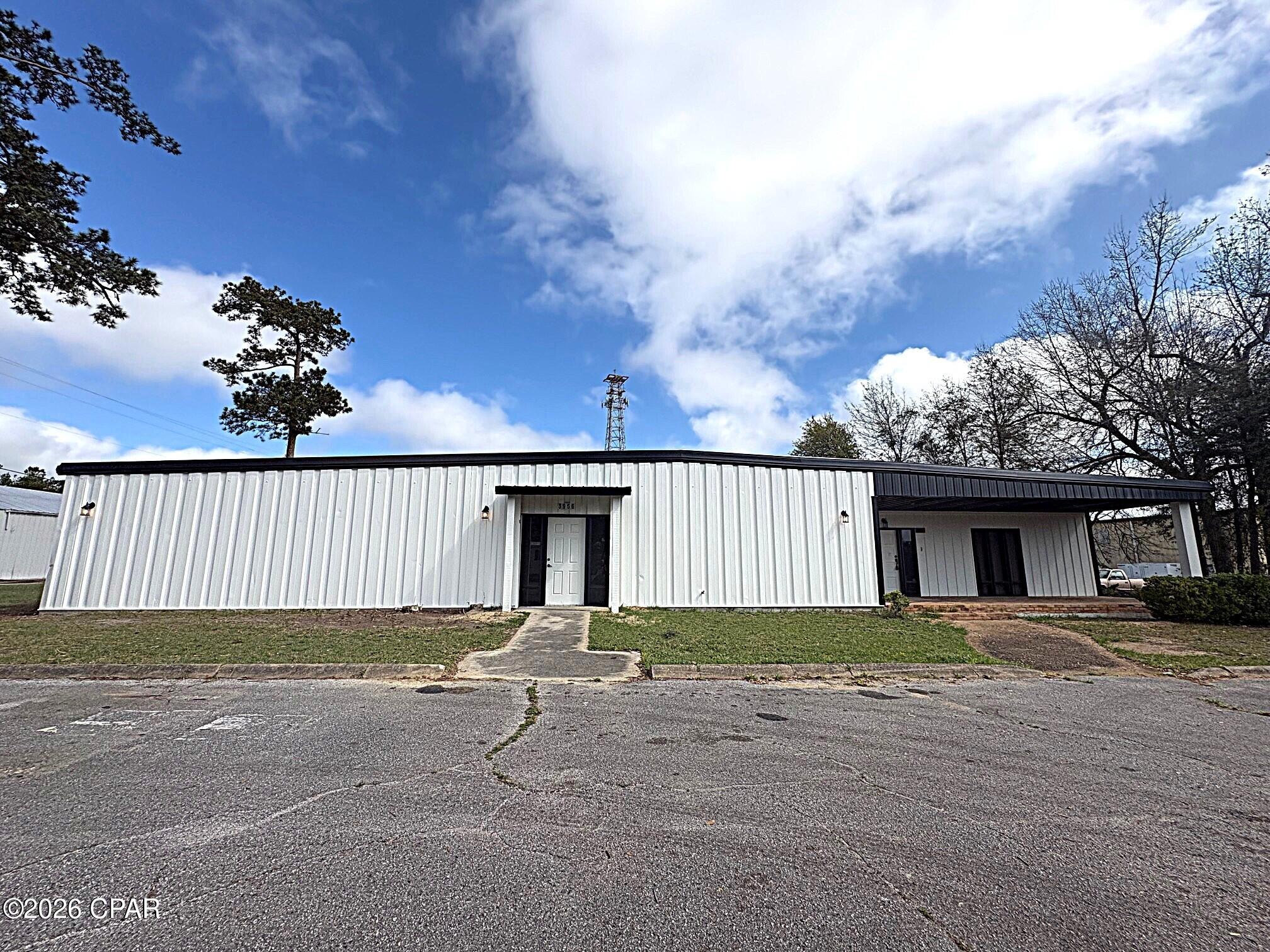 [No Recorded Subdiv] - Commercial Sale