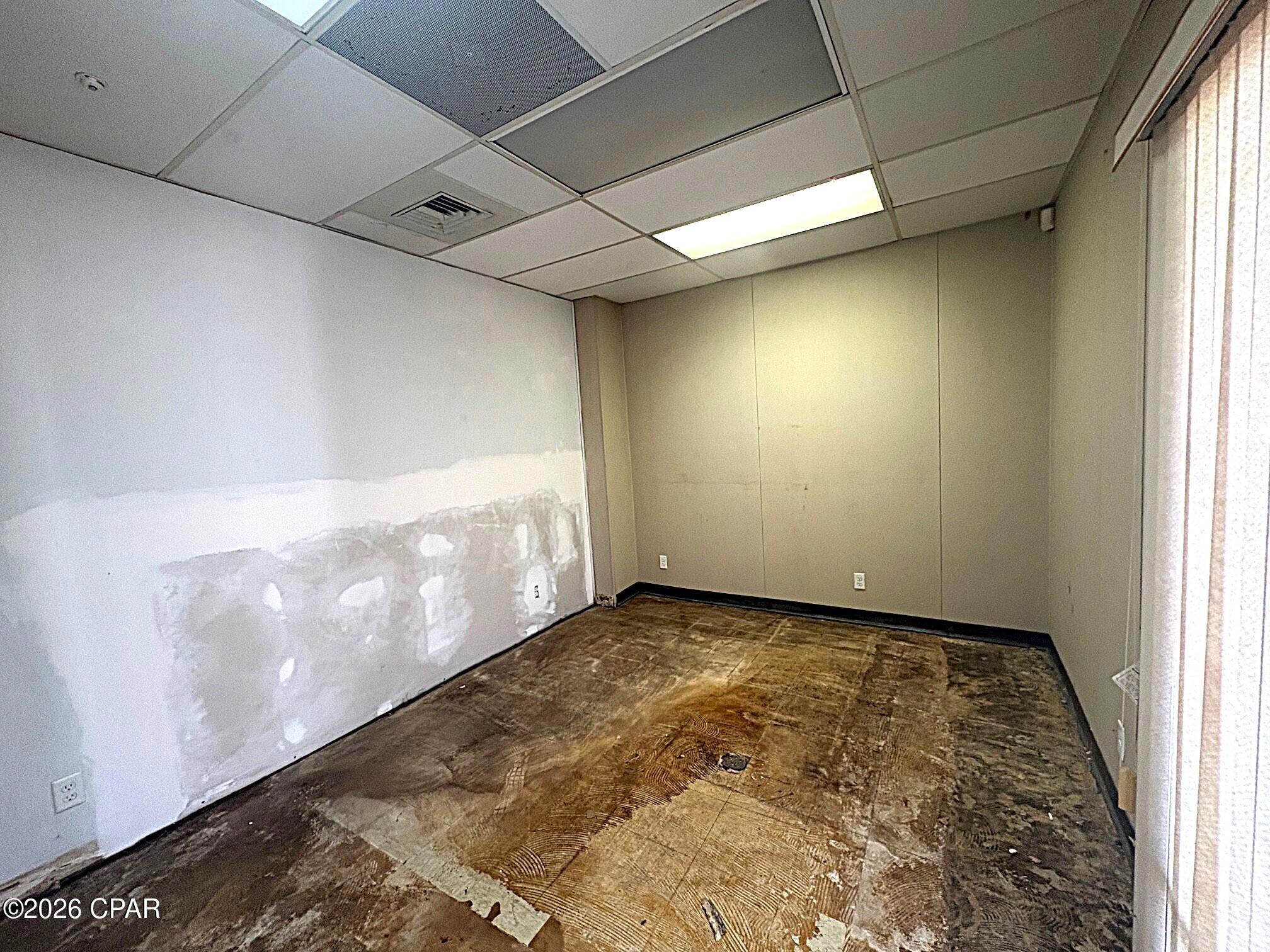 [No Recorded Subdiv] - Commercial Sale