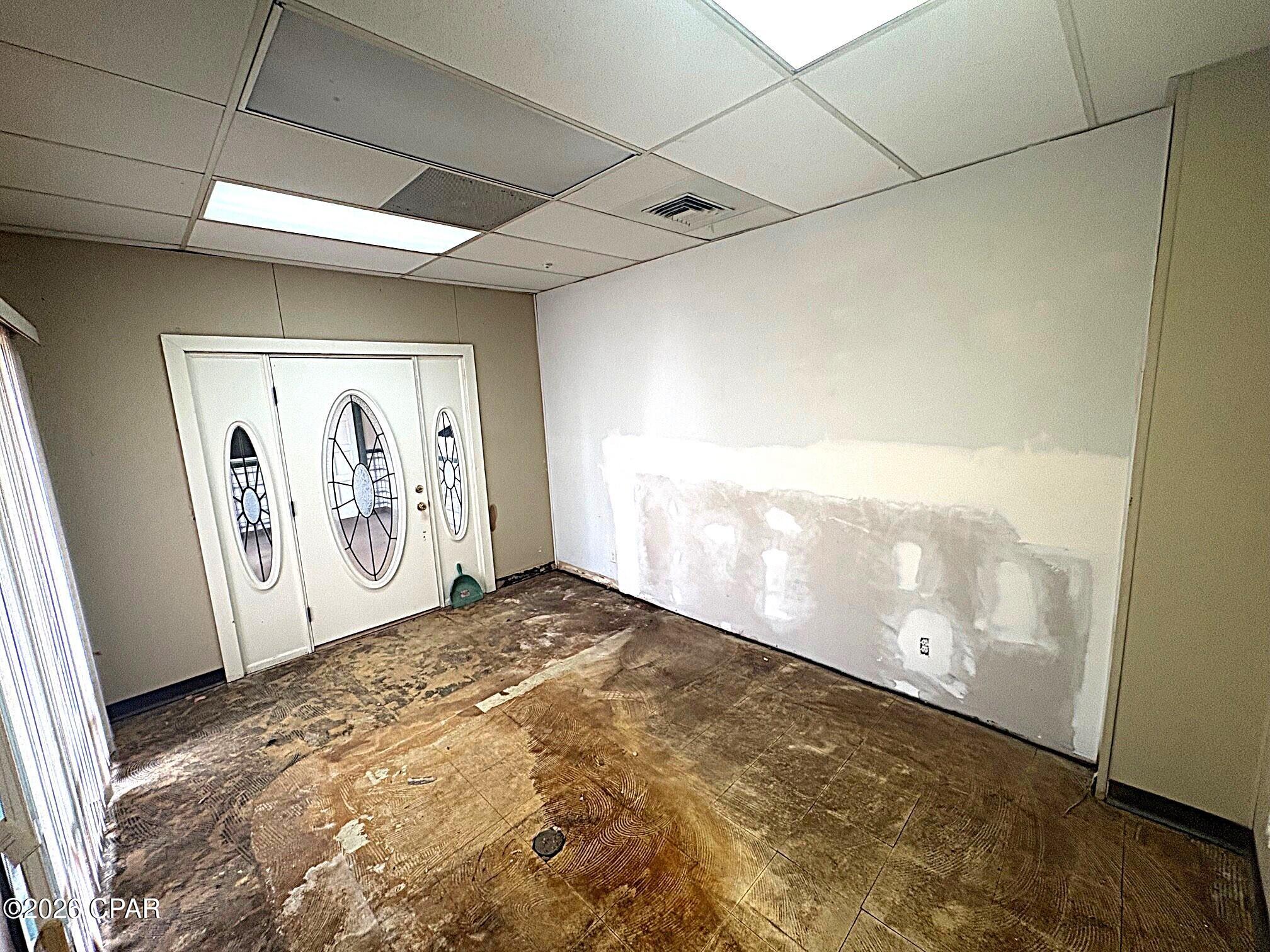 [No Recorded Subdiv] - Commercial Sale