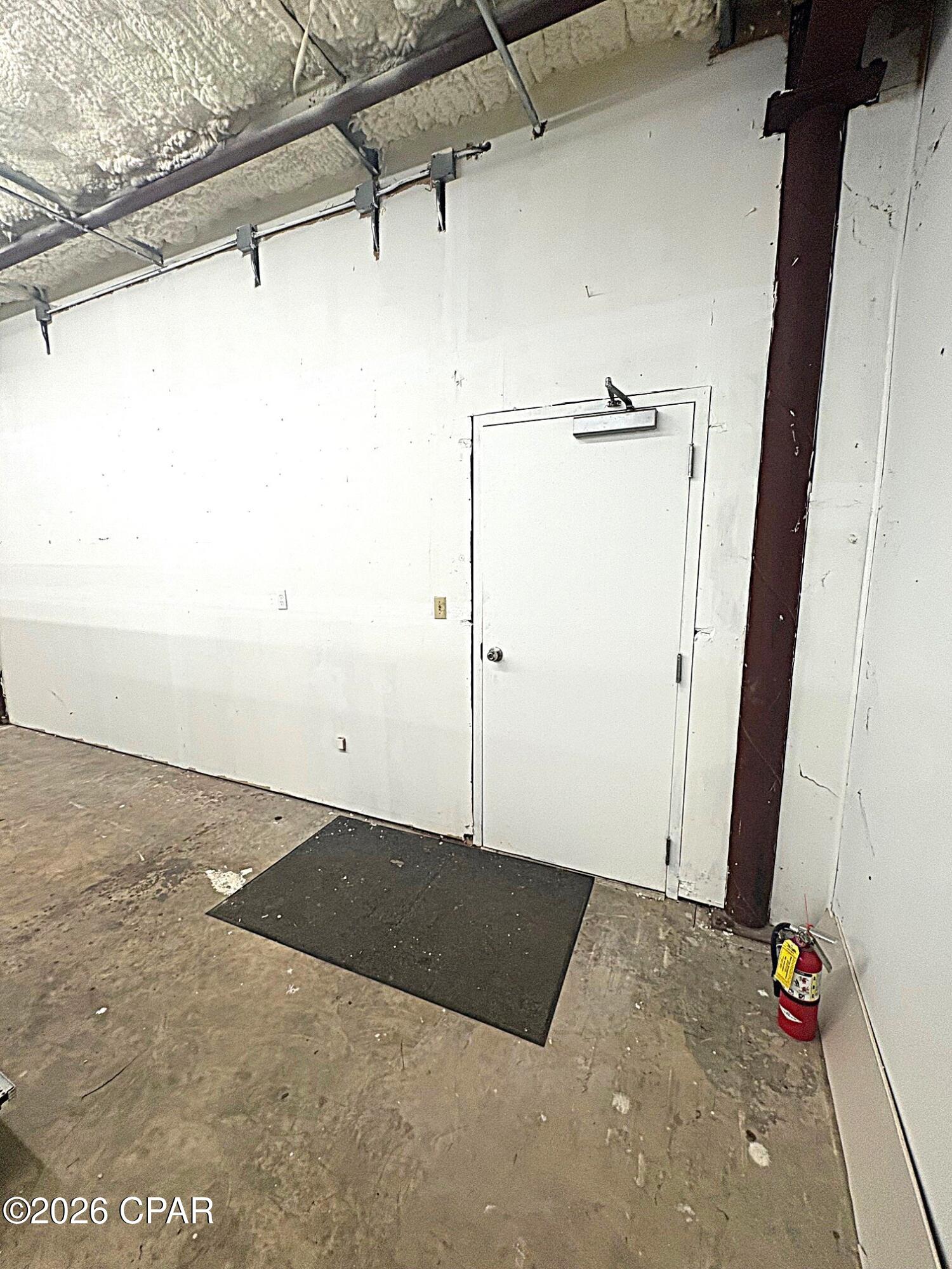 [No Recorded Subdiv] - Commercial Sale