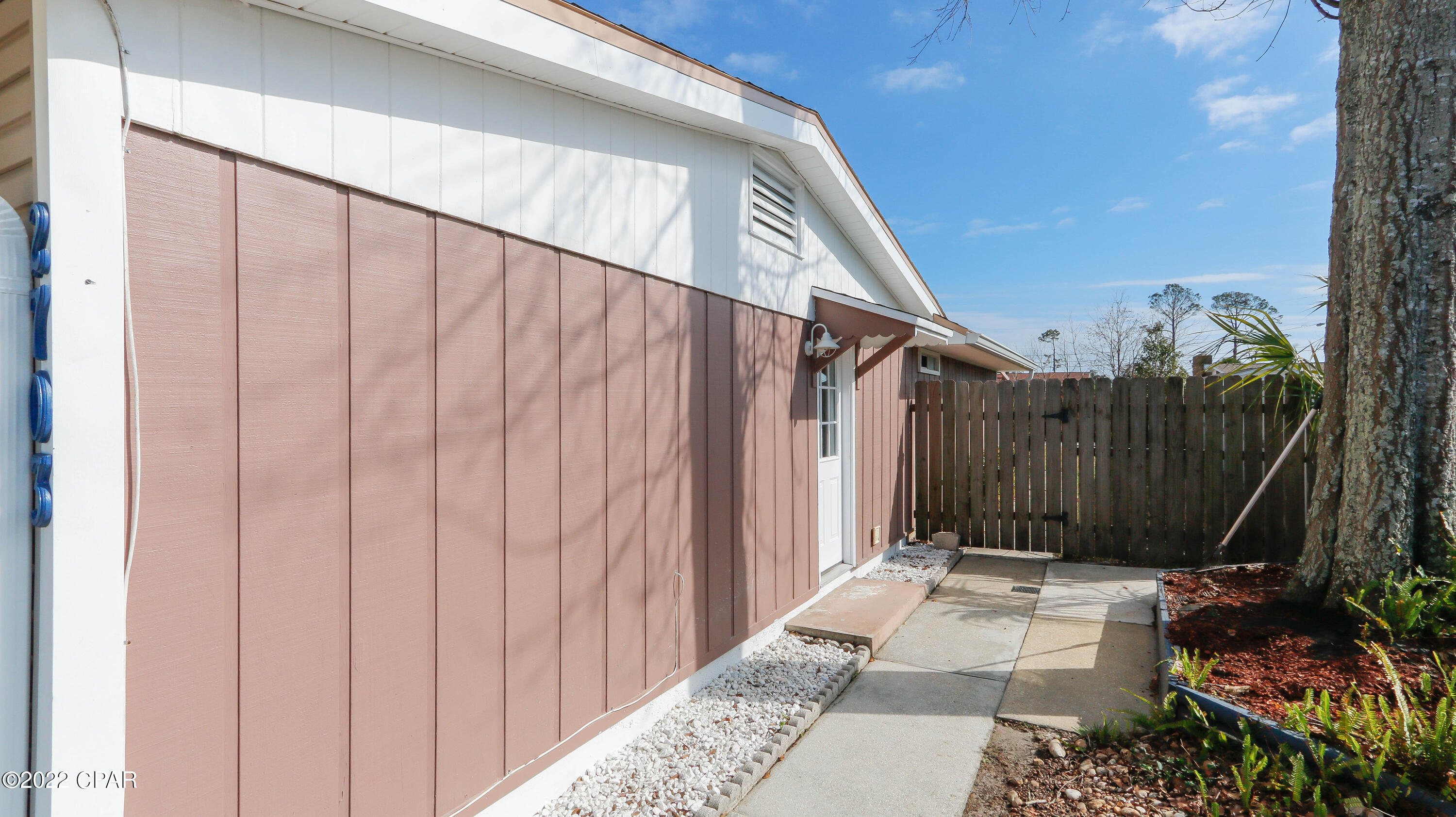 Hentz 1st Add Unit B - Residential