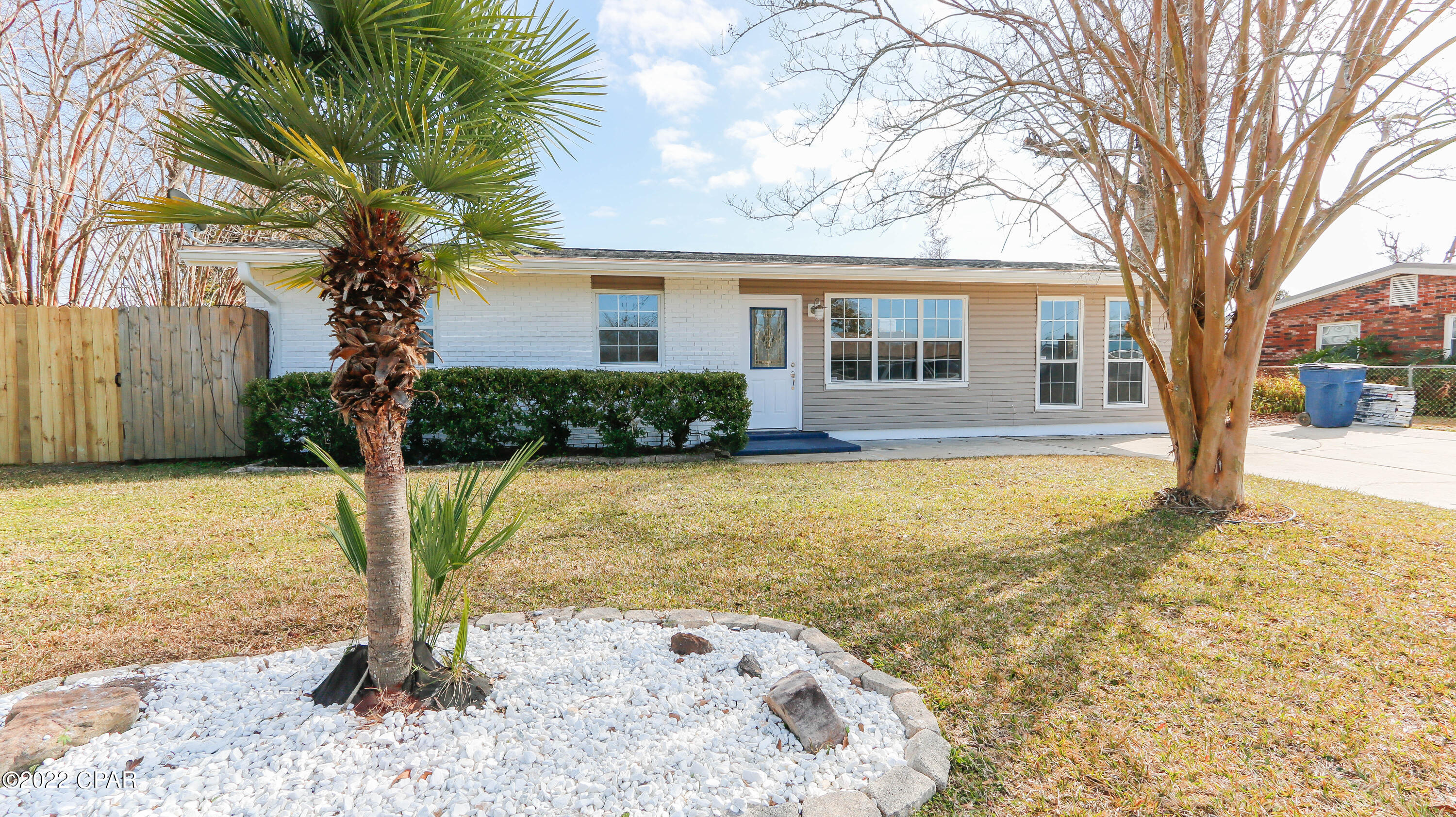 Hentz 1st Add Unit B - Residential