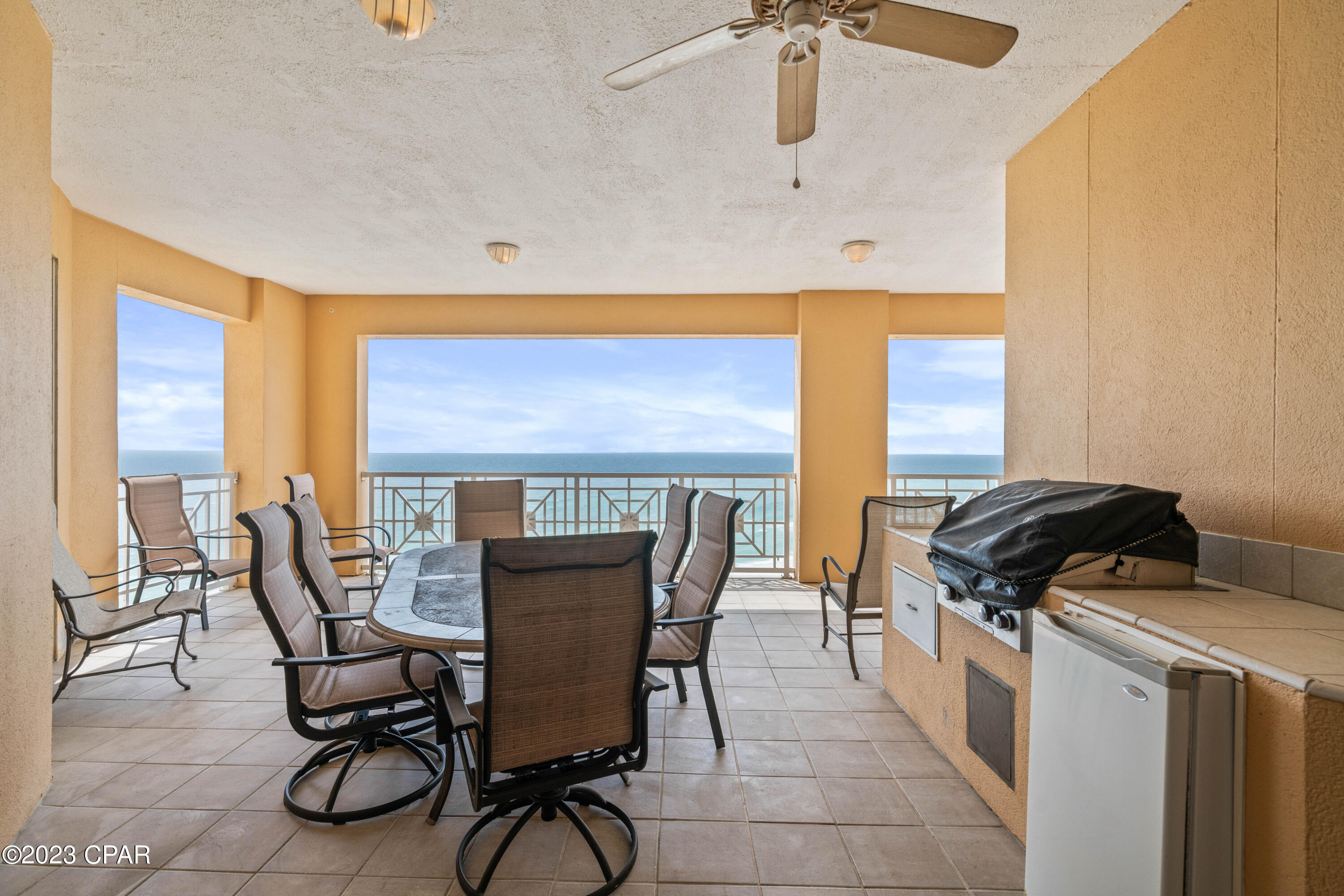 En Soleil Condo - Residential