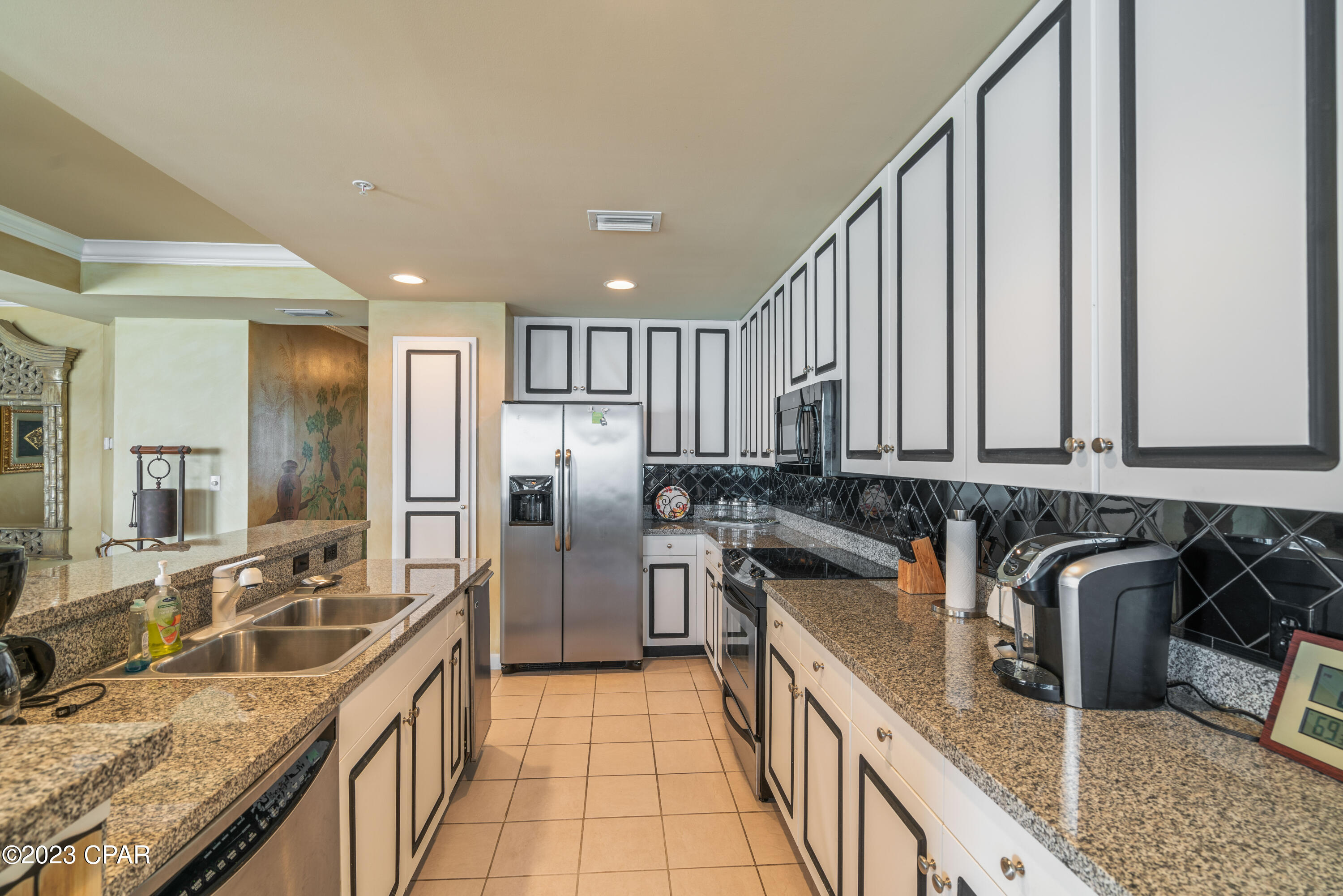 En Soleil Condo - Residential