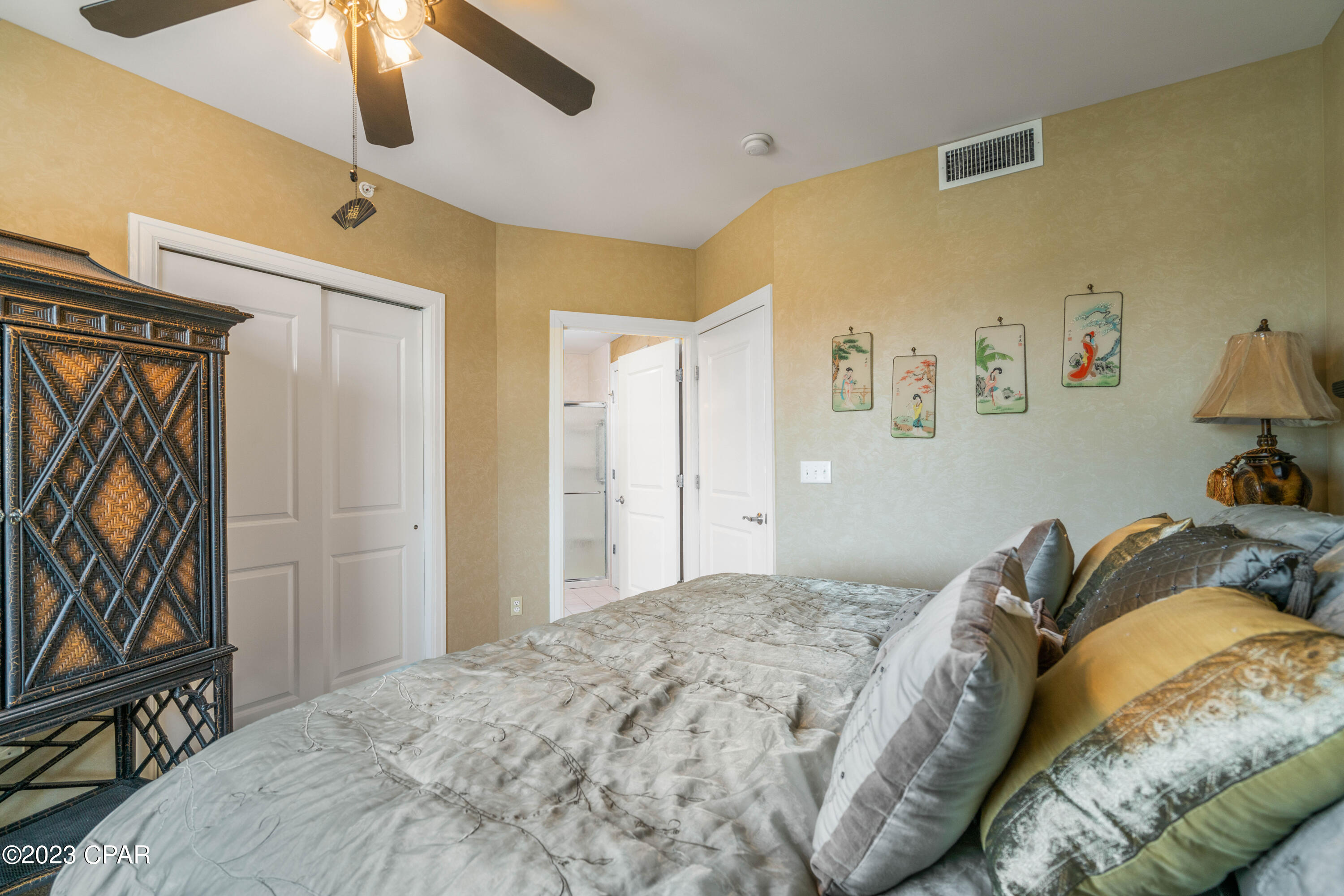 En Soleil Condo - Residential