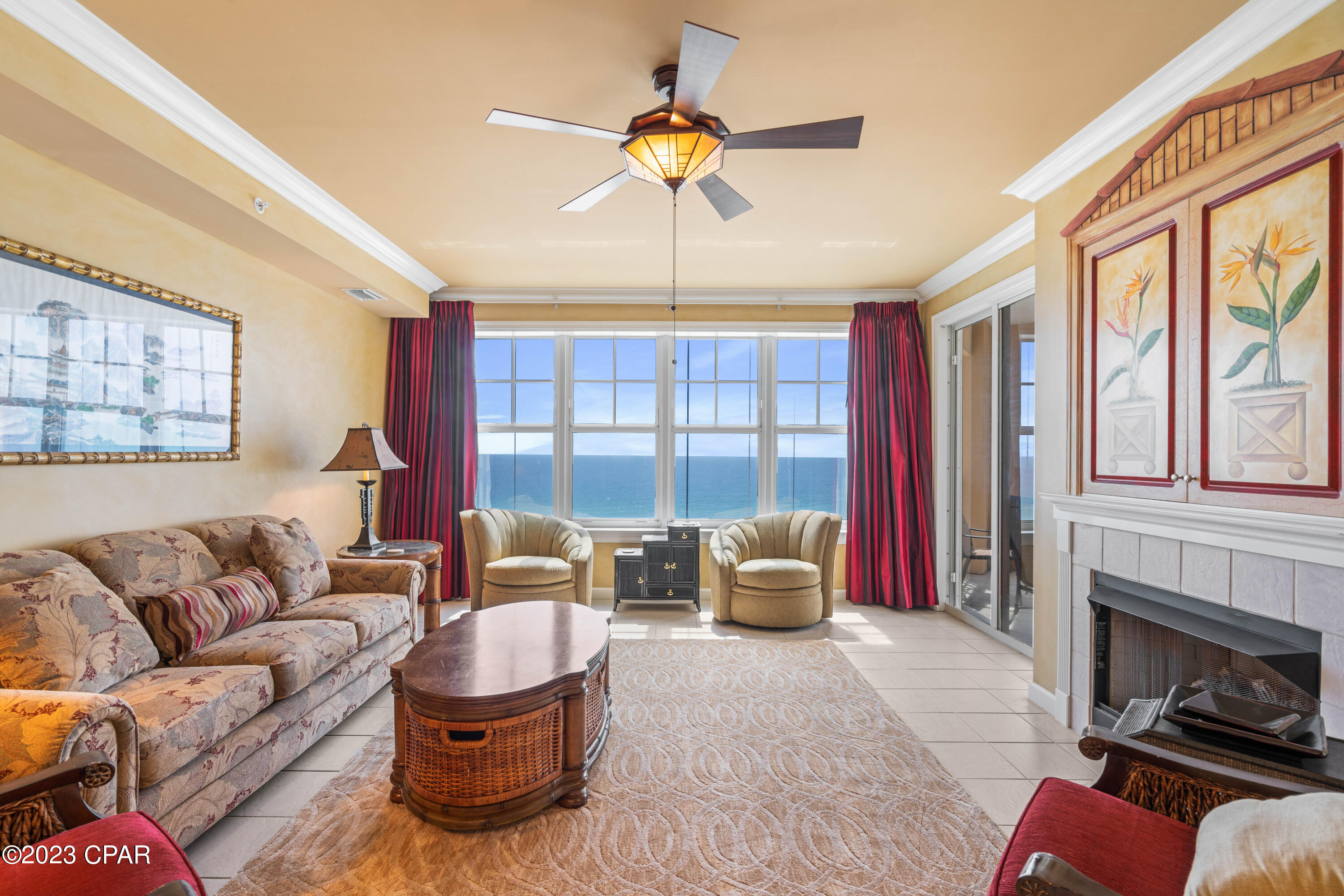 En Soleil Condo - Residential