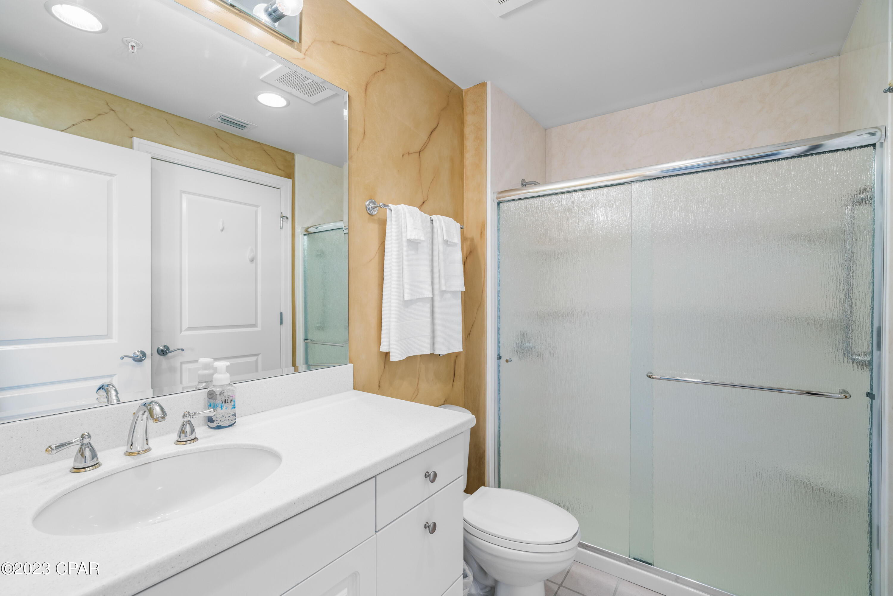 En Soleil Condo - Residential