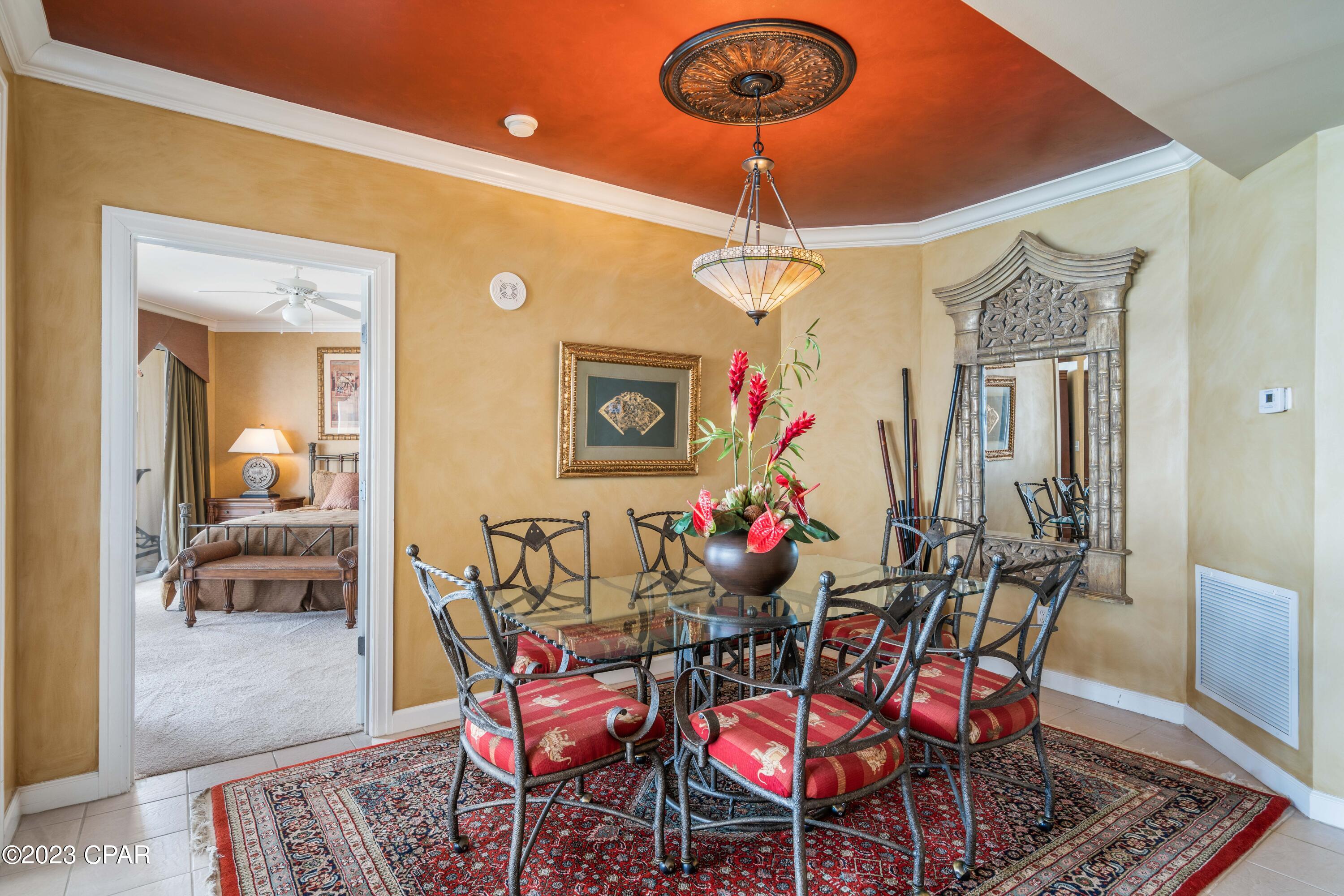 En Soleil Condo - Residential