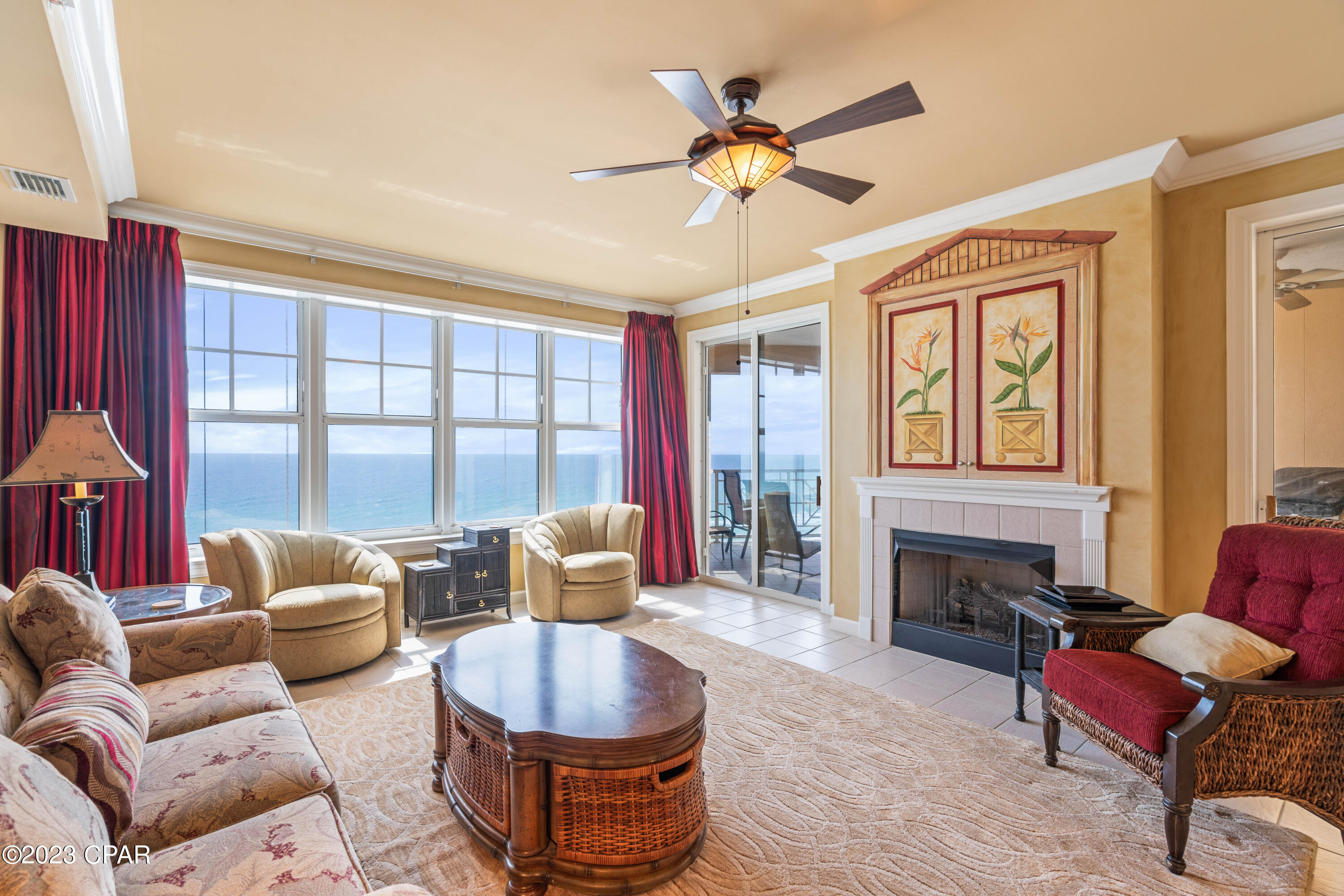 En Soleil Condo - Residential