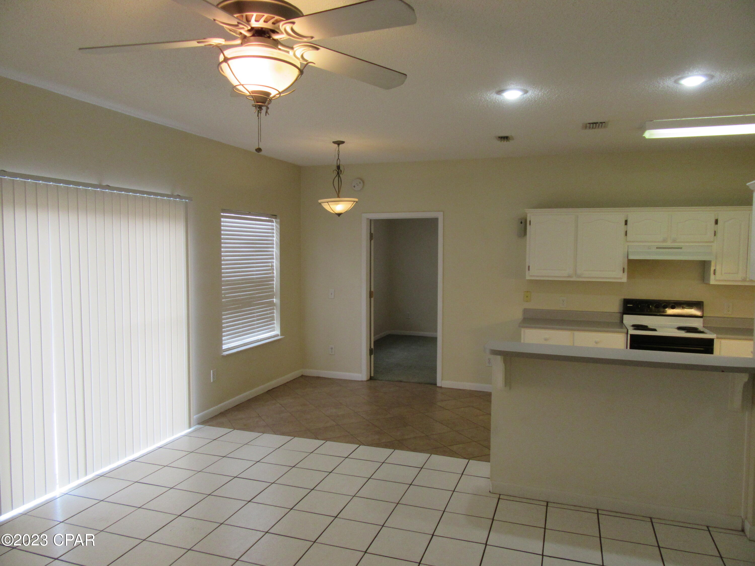 [No Recorded Subdiv] - Residential Lease