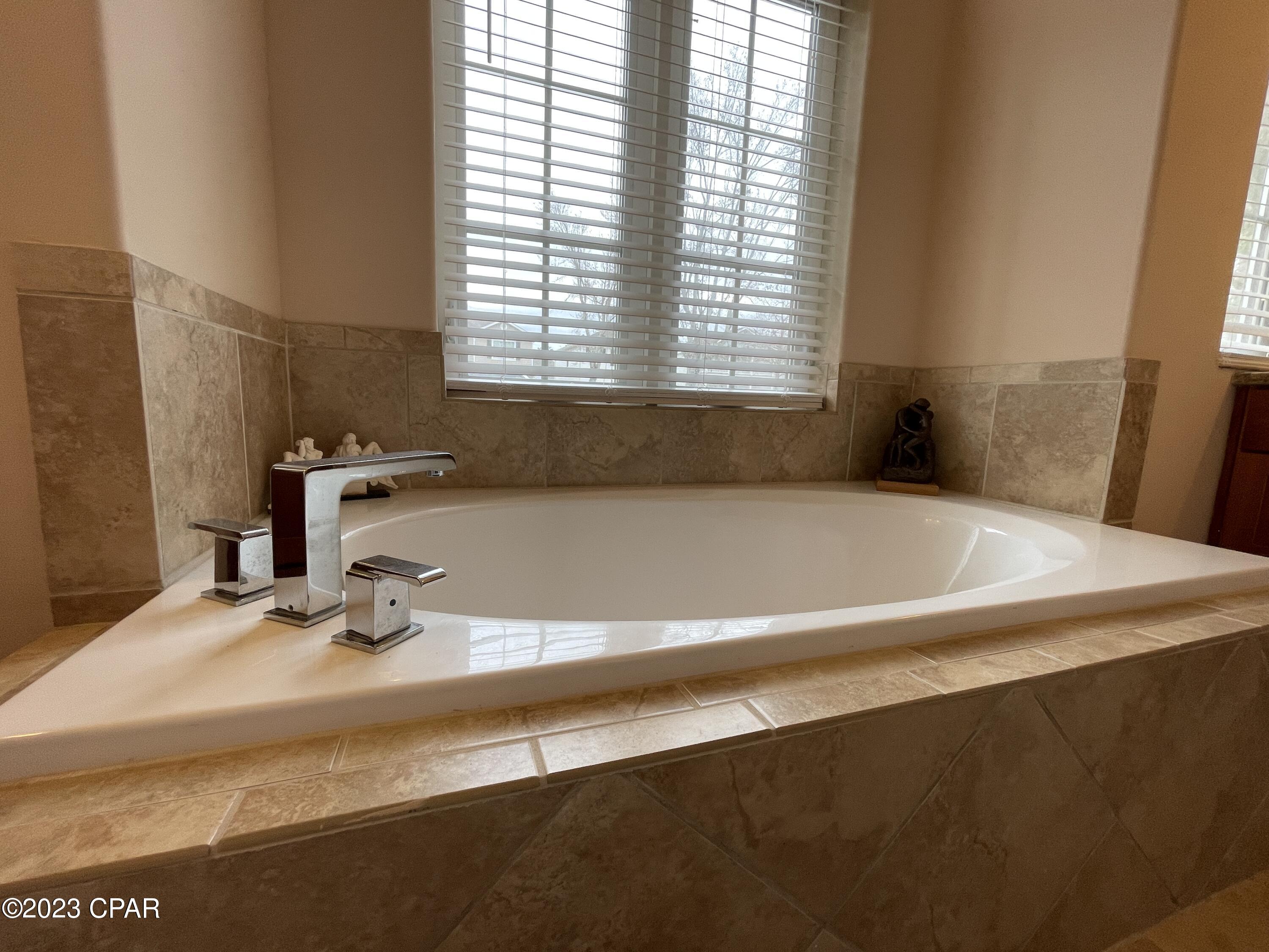 Magnolia Bay Club - Residential Lease