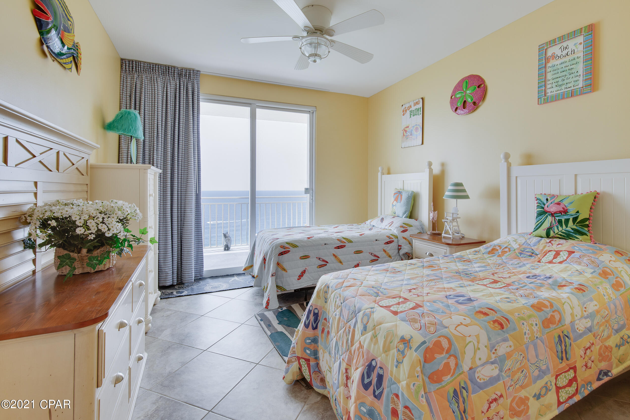 Splash Condo - Residential