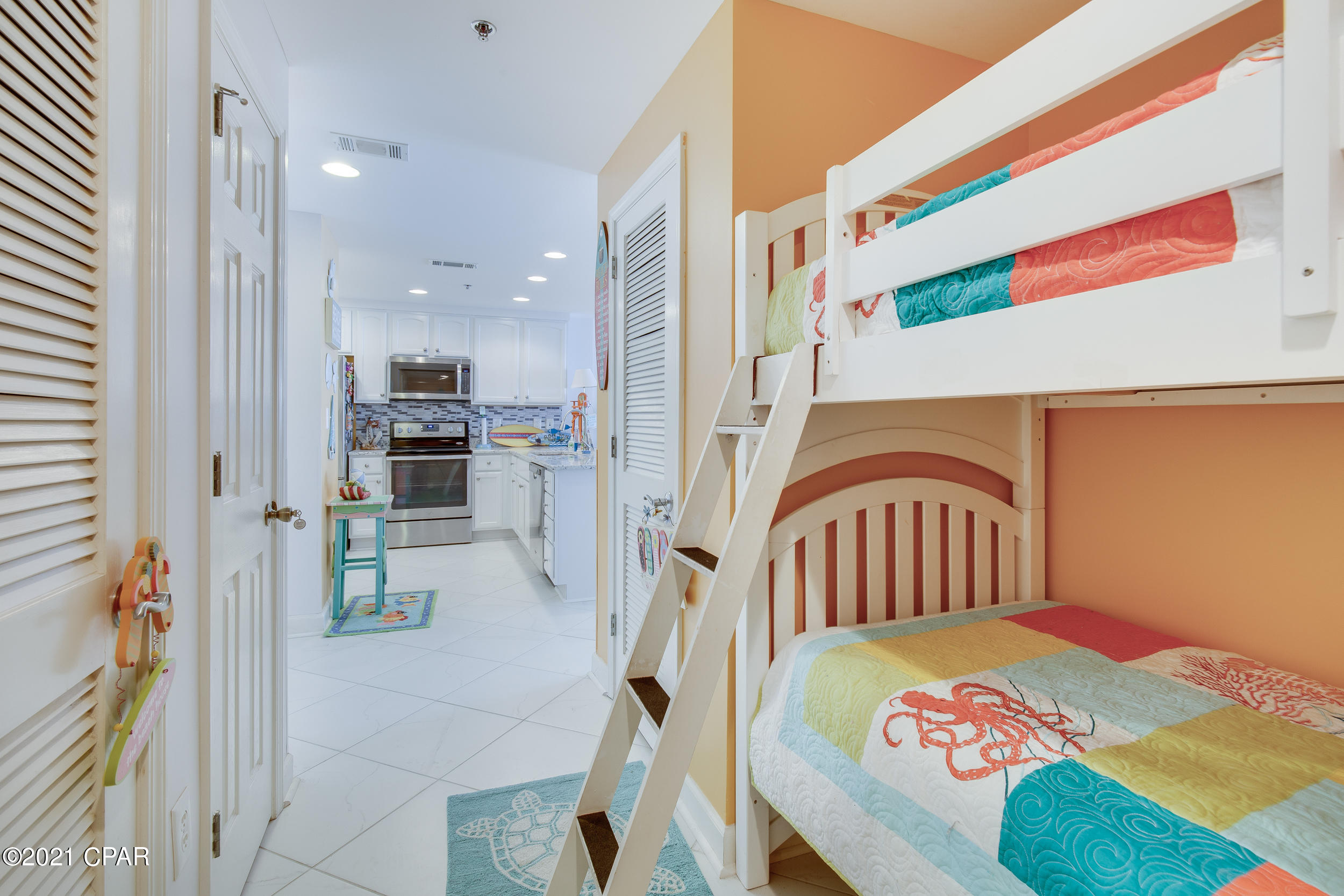 Splash Condo - Residential