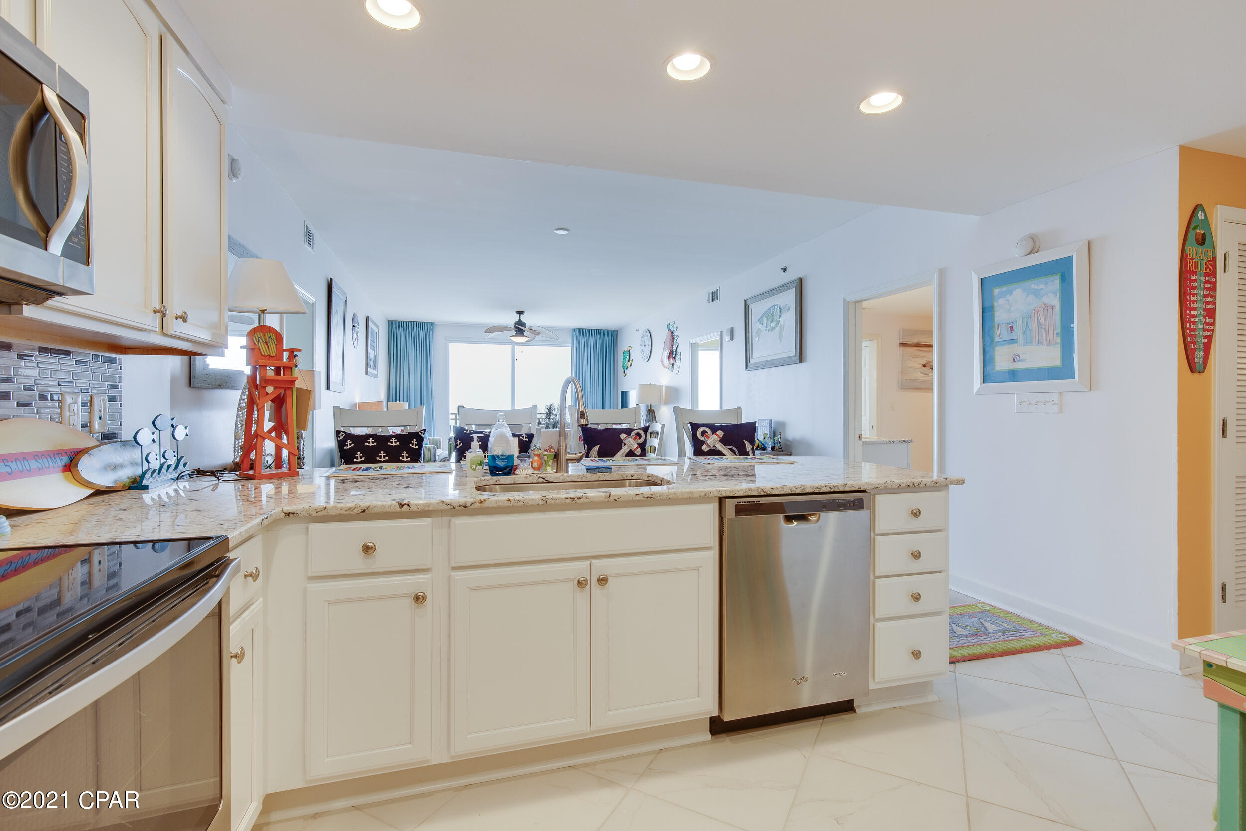 Splash Condo - Residential