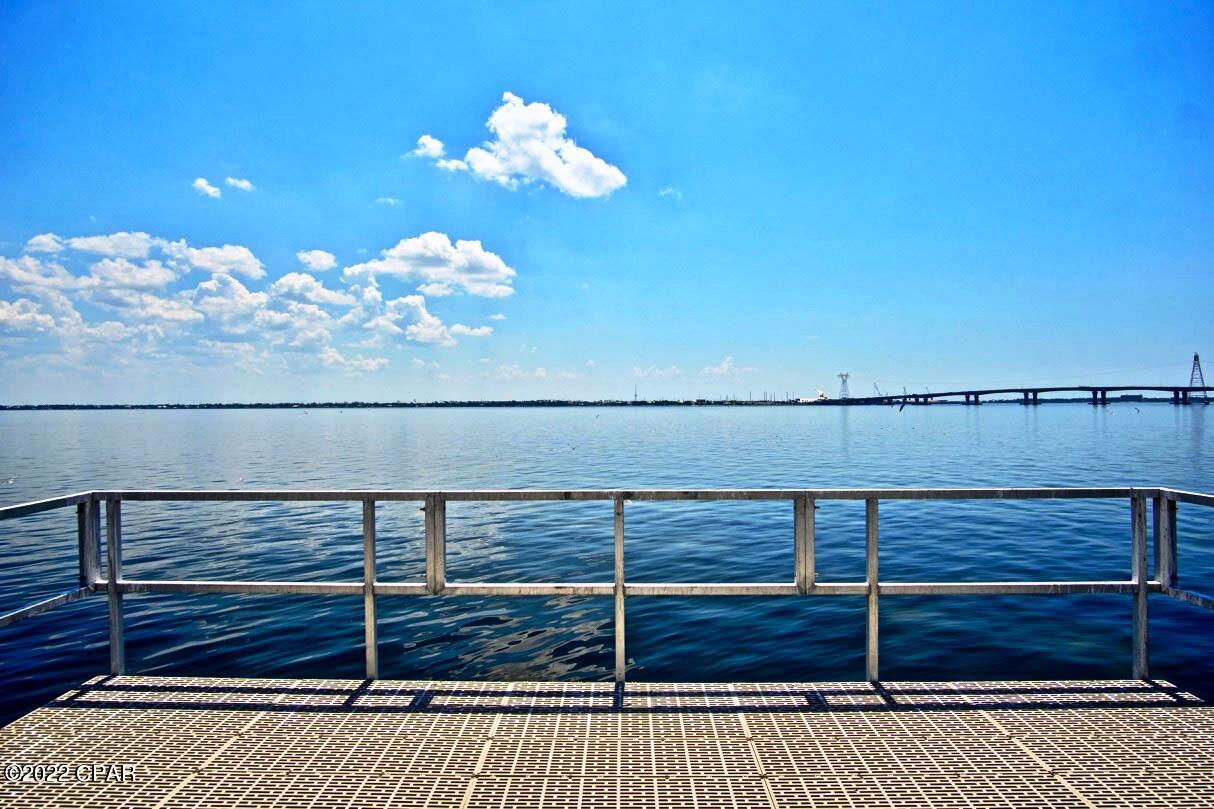 Hibiscus By The Bay - Residential