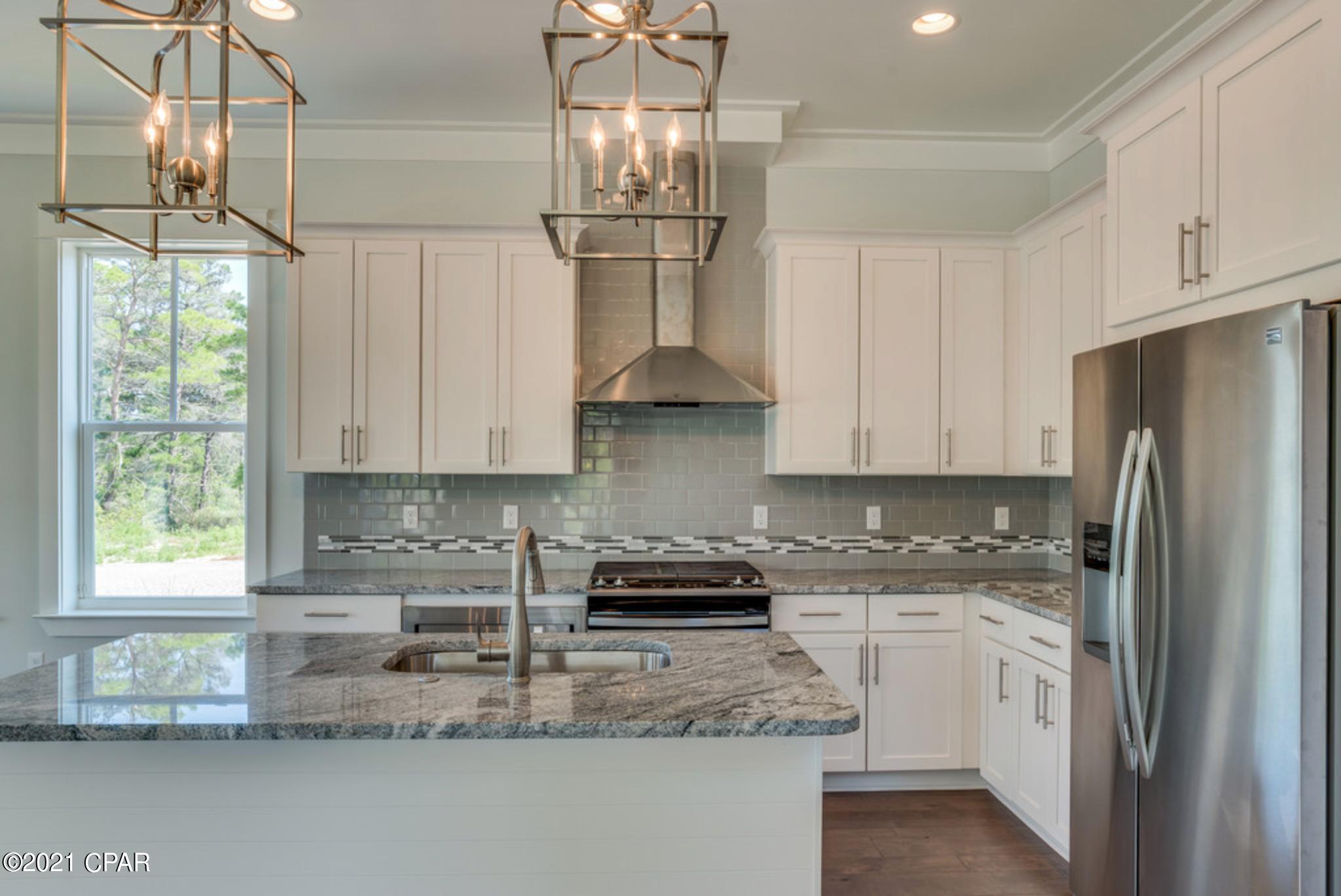 Lagoon Manor - Residential